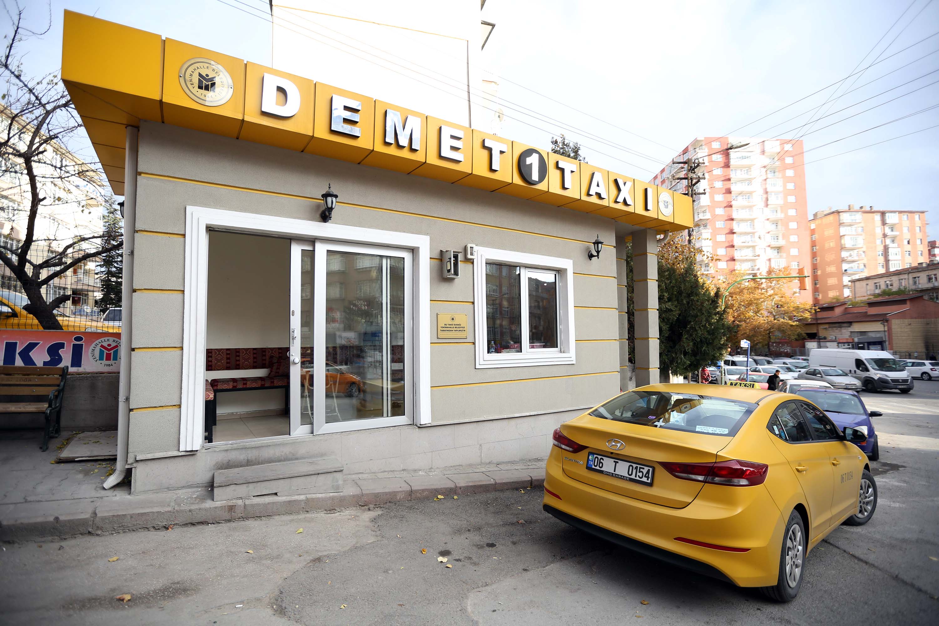 YENİMAHALLE'DE 57 TAKSİ DURAĞI YENİLENDİ