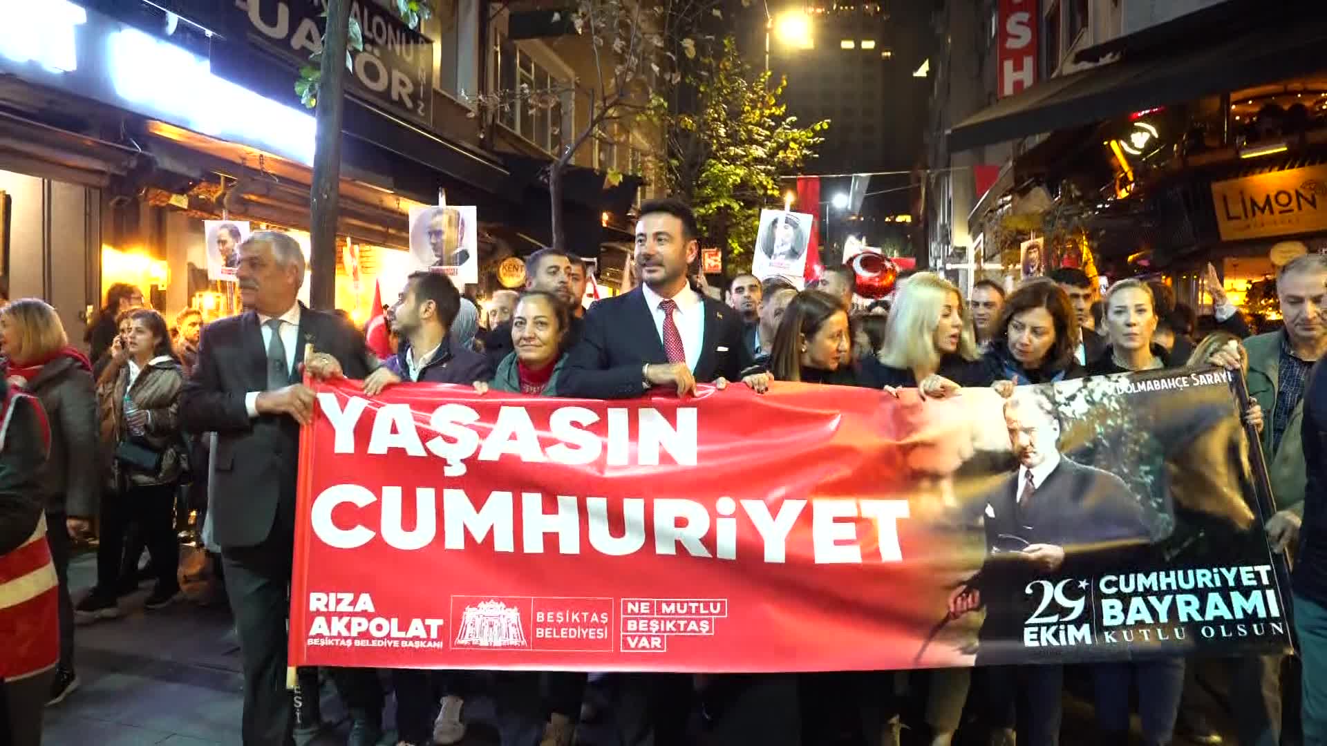 BEŞİKTAŞ’TA CUMHURİYET BAYRAMI KUTLAMASI: “MİLLİ BAYRAMLAR EN GÜZEL BEŞİKTAŞ’TA KUTLANIR”