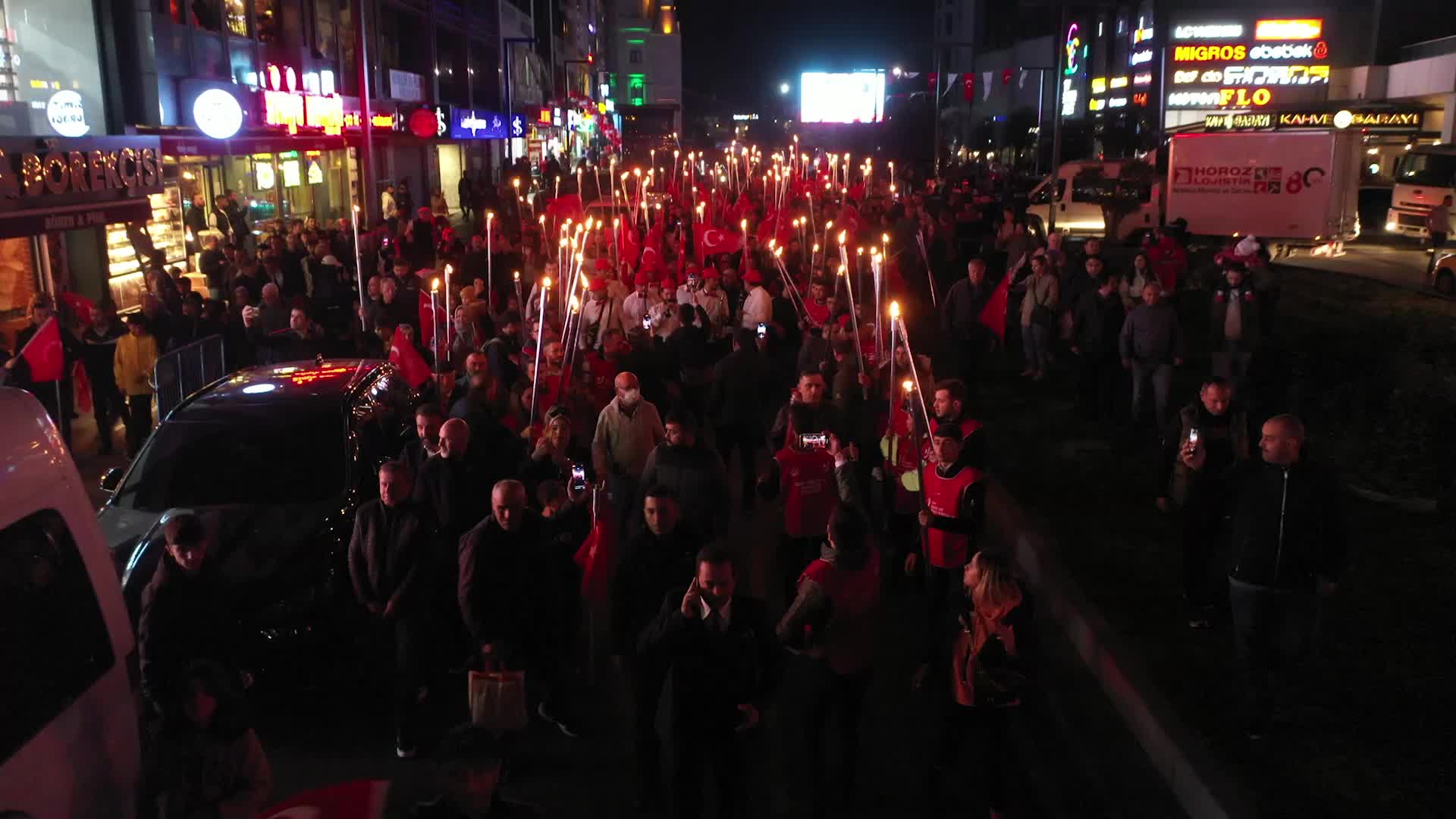 CUMHURİYET’İN 99’UNCU YILI ESENYURT’TA COŞKUYLA KUTLANDI