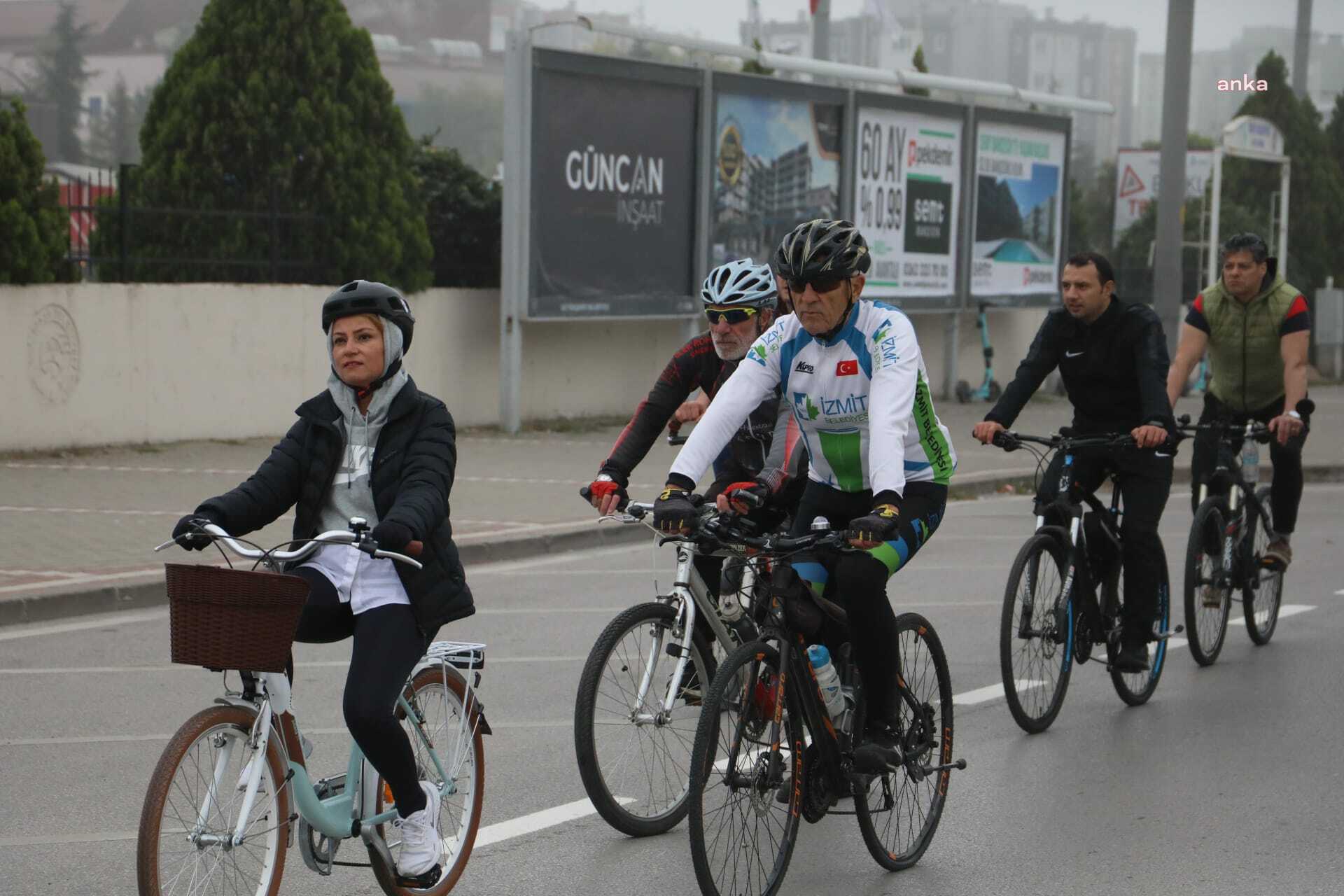 İZMİT’TE PEDALLAR CUMHURİYETİN 99. YILI İÇİN ÇEVRİLDİ