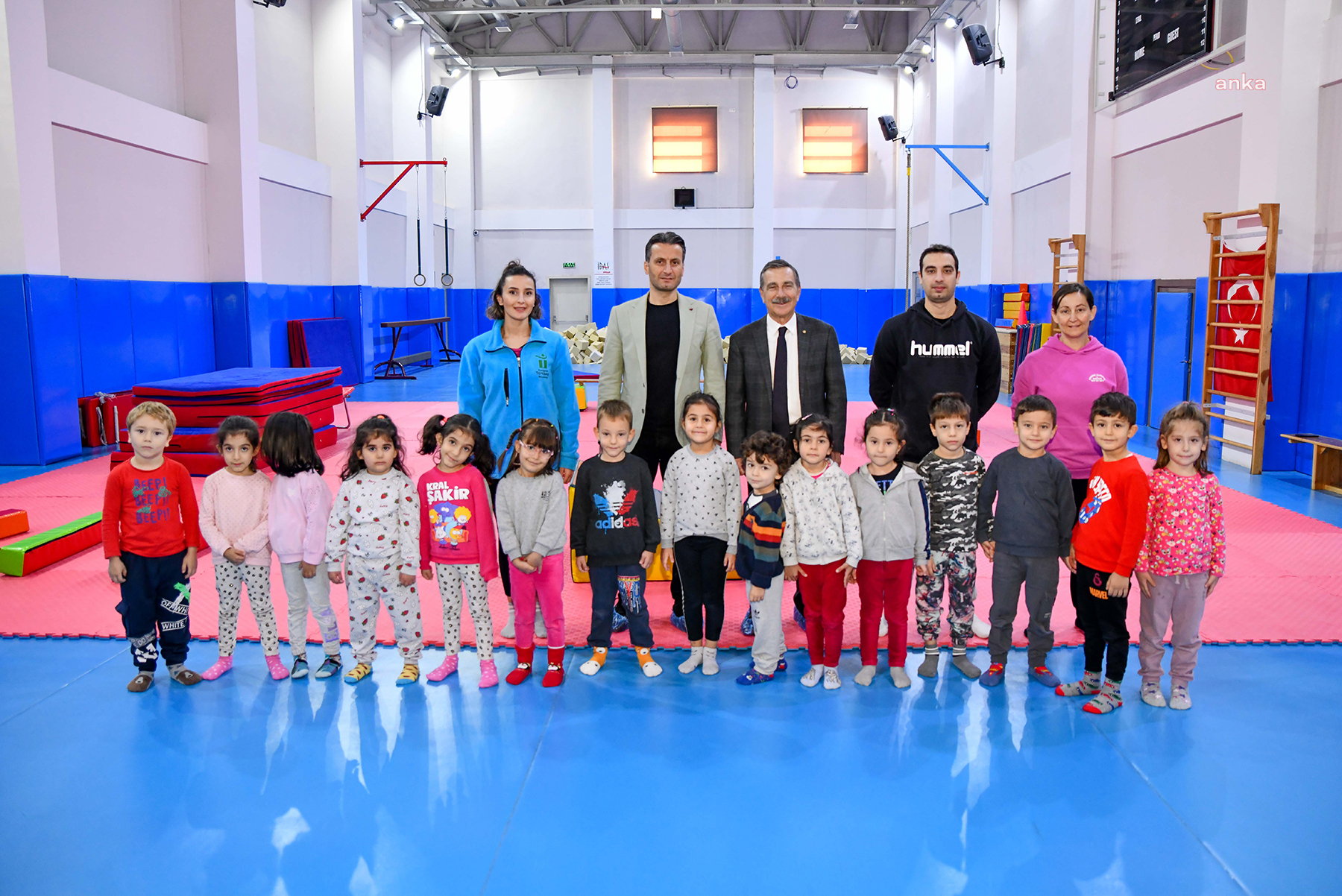 TEPEBAŞI’NDA ÇOCUKLAR JİMNASTİK İLE TANIŞIYOR