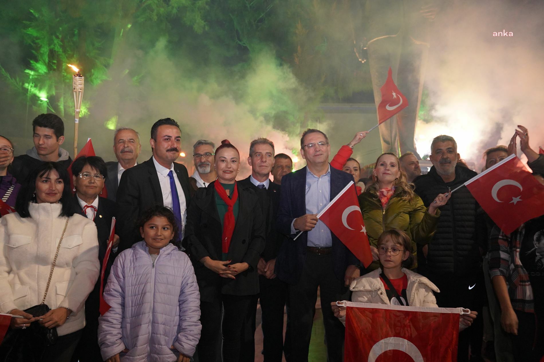 AYVALIK’TA FENER ALAYI COŞKUSU