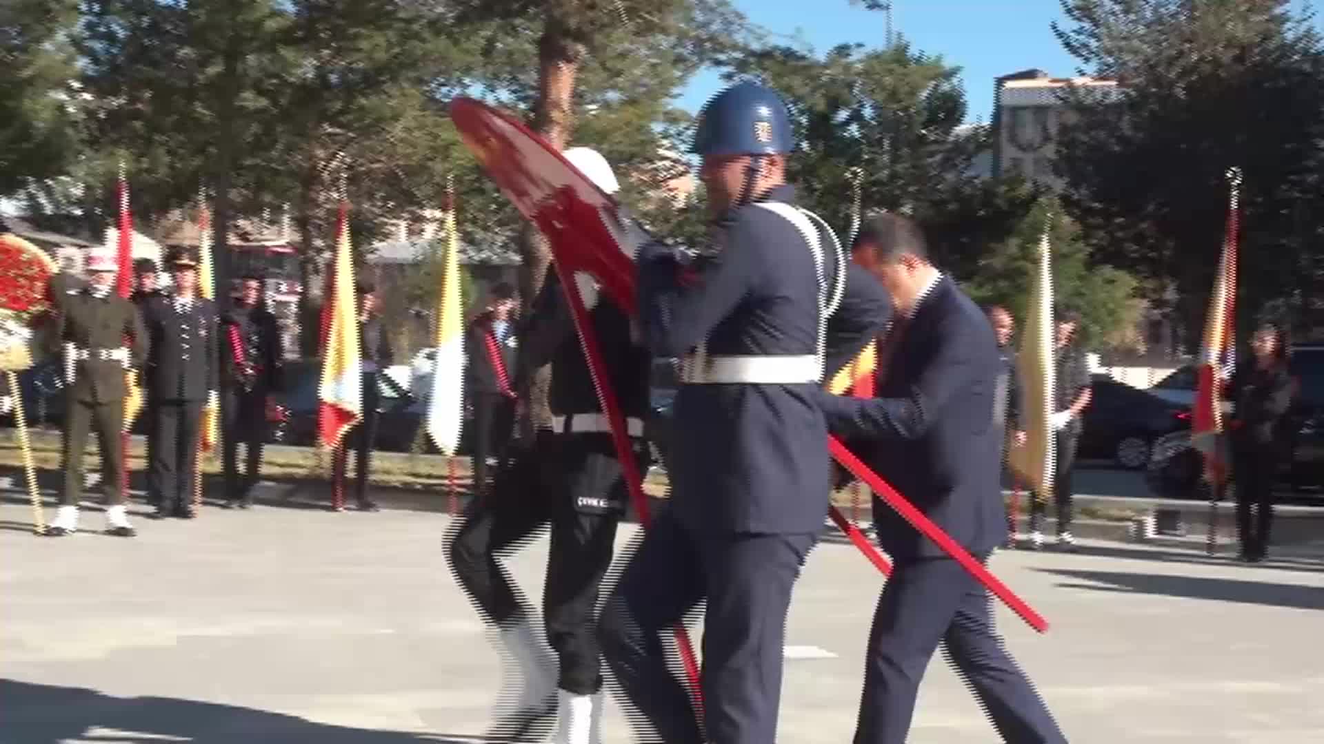 KARS'IN DÜŞMAN İŞGALİNDEN KURTULUŞ YIL DÖNÜMÜ TÖRENLERLE KUTLANDI