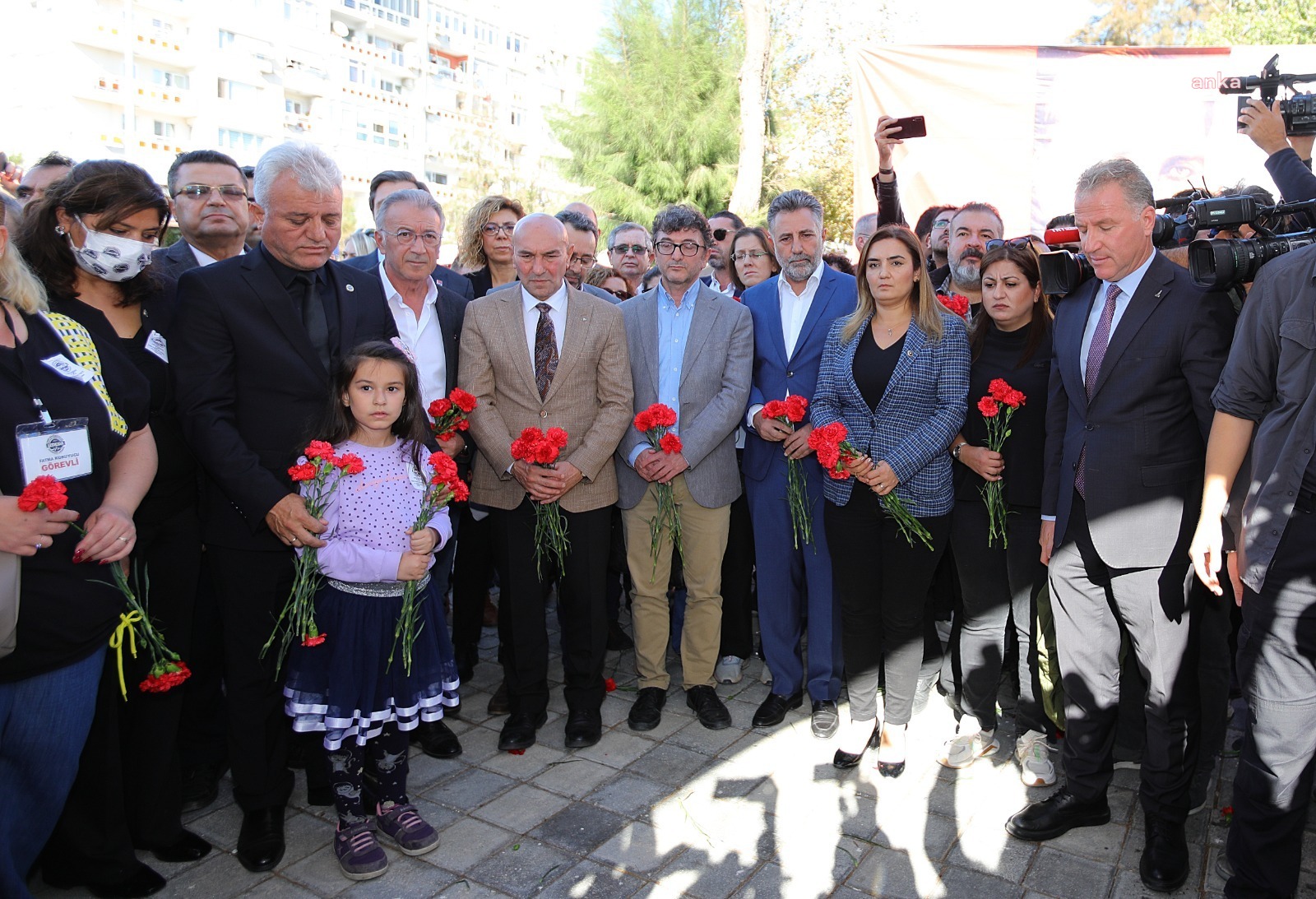 İZMİR DEPREMİNDE HAYATINI KAYBEDEN YURTTAŞLAR ANILDI
