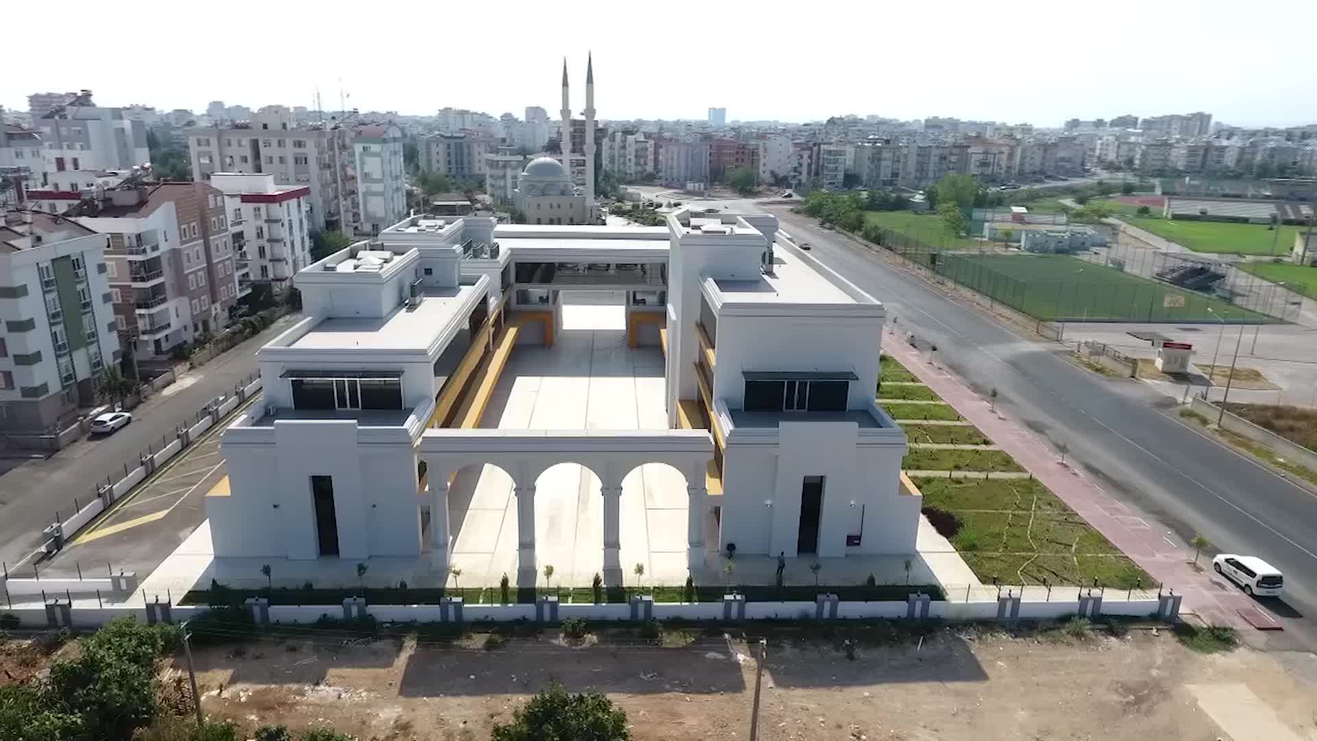 MURATPAŞA BELEDİYE BAŞKANI UYSAL: "HAYALİMİZ DÜNYA İLE BULUŞMAK"