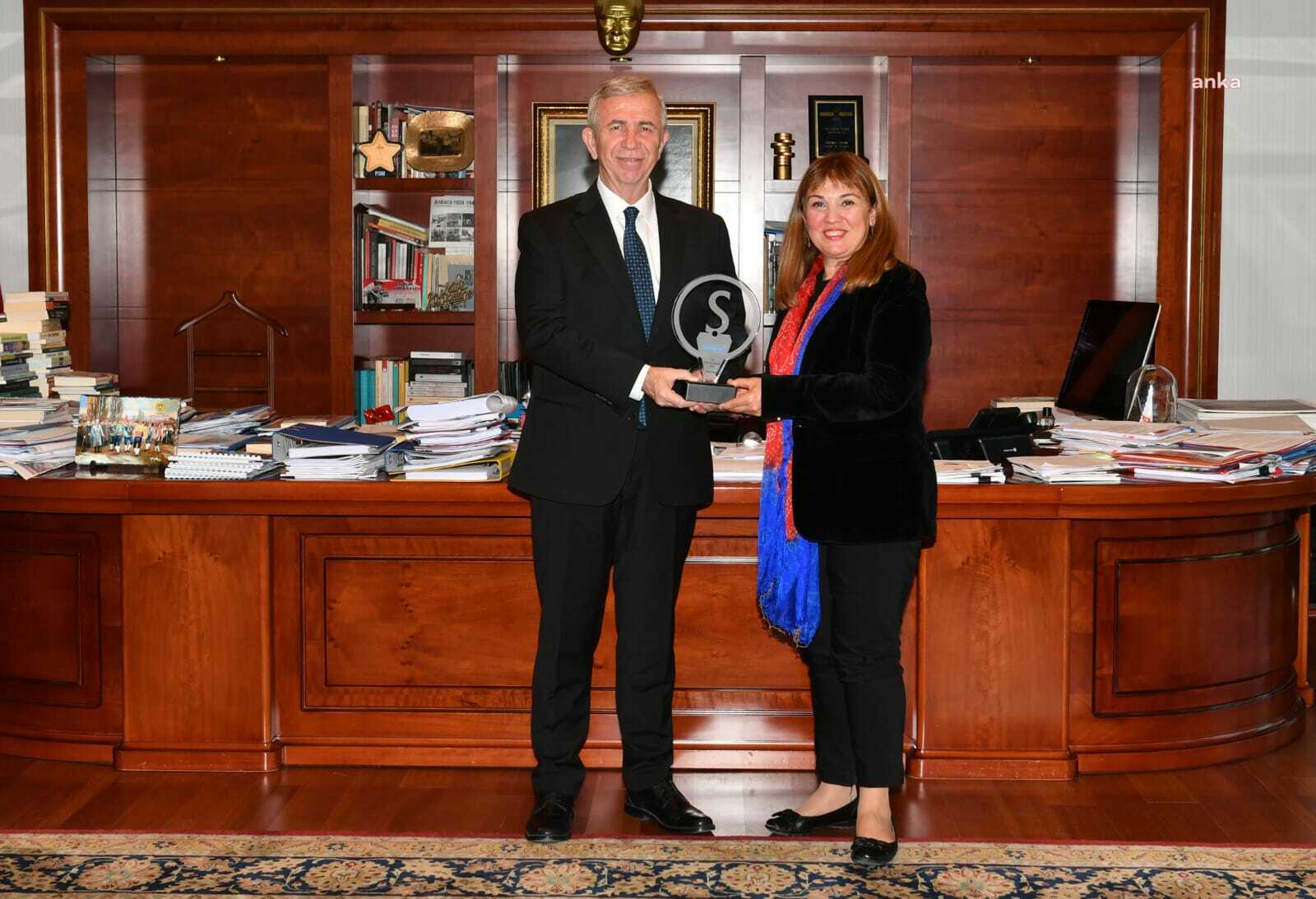 ABB BAŞKANI MANSUR YAVAŞ’A ŞEFFAFLIK ÖZEL ÖDÜLÜ