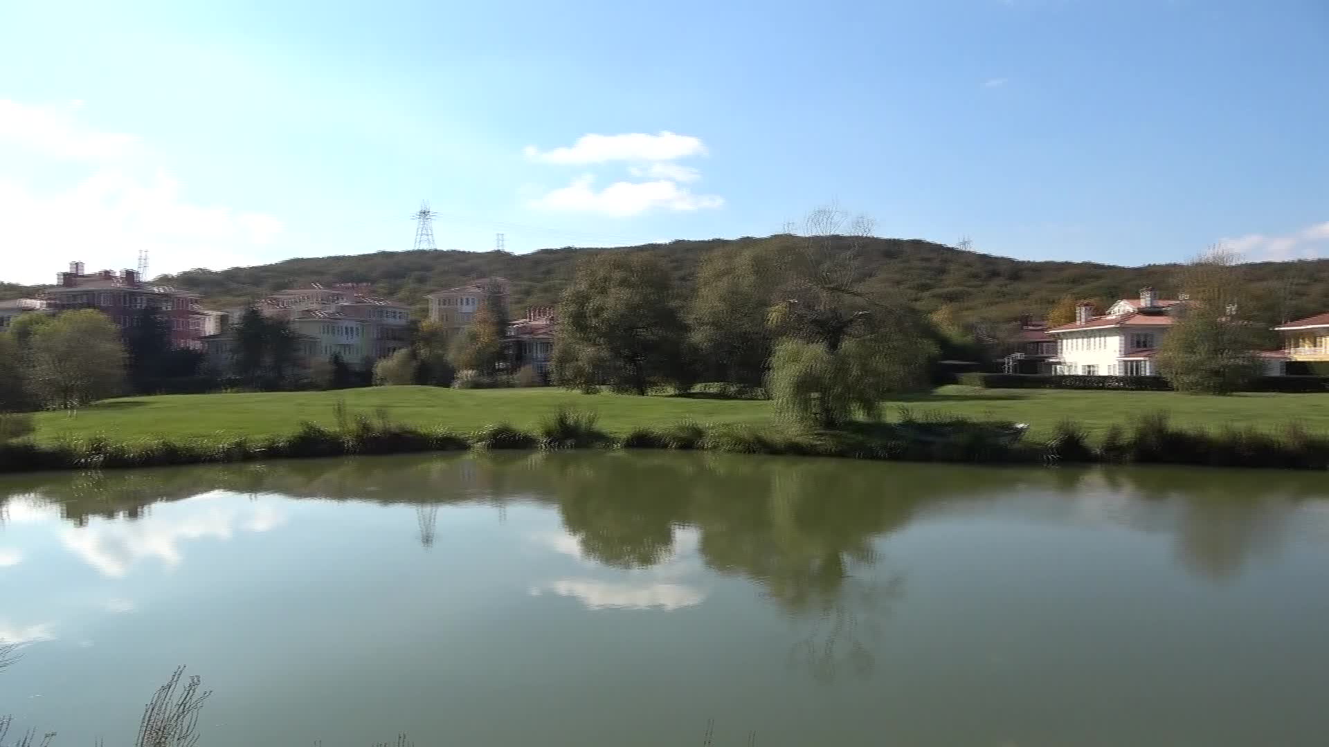 KEMERKÖY'DE YAPILMAK İSTENEN İNŞAAT İÇİN CENDERE DERESİ'NİN İSTİNAT DUVARLARININ YIKILARAK ÜZERİNDEN YOL GEÇİRİLDİĞİ ORTAYA ÇIKTI