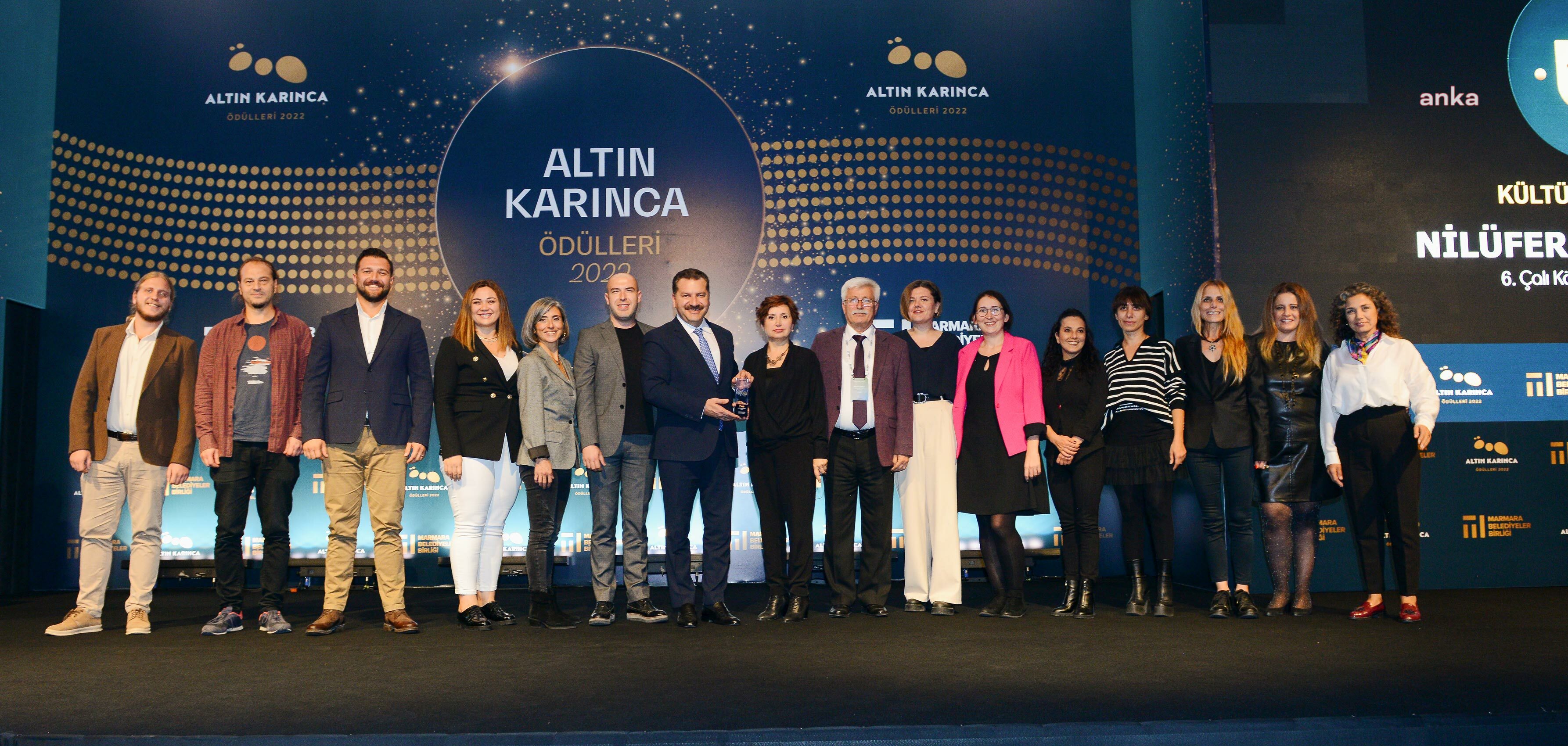 ÇALI KÖY FİLMLERİ FESTİVALİ İLE NİLÜFER BELEDİYESİ'NE ALTIN KARINCA ÖDÜLÜ