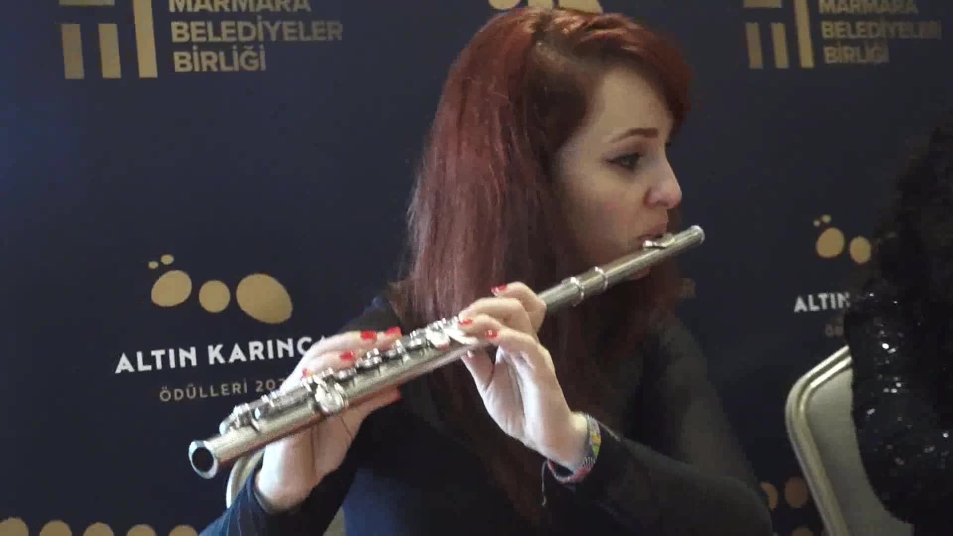 BÜYÜKÇEKMECE BELEDİYESİ’NİN 2 PROJESİNE ALTIN KARINCA ÖDÜLÜ