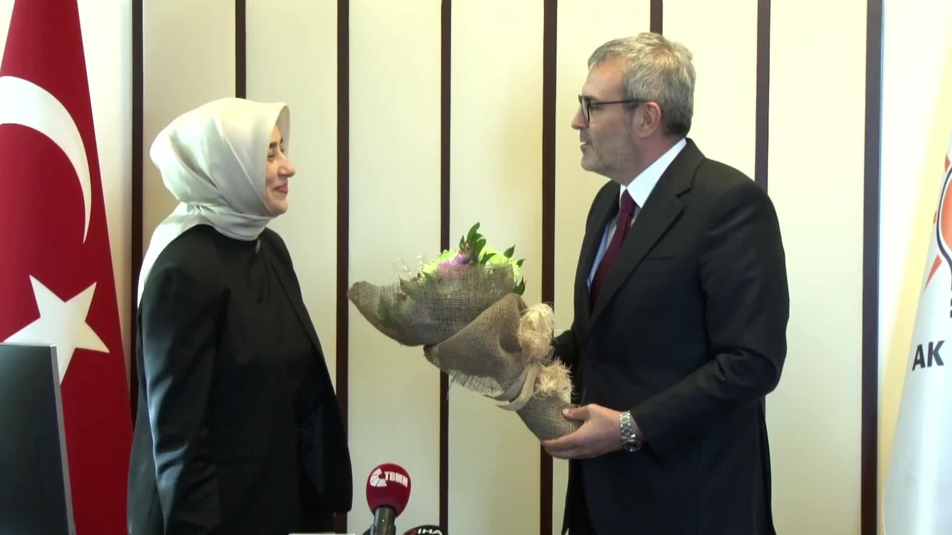 MAHİR ÜNAL GRUP BAŞKANVEKİLLİĞİNİ ÖZLEM ZENGİN’E DEVRETTİ... ZENGİN: "ANLIK GÖREVLER, VERİLEN POZİSYONLAR İLE GURUR BULAN İNSANLAR DEĞİLİZ"