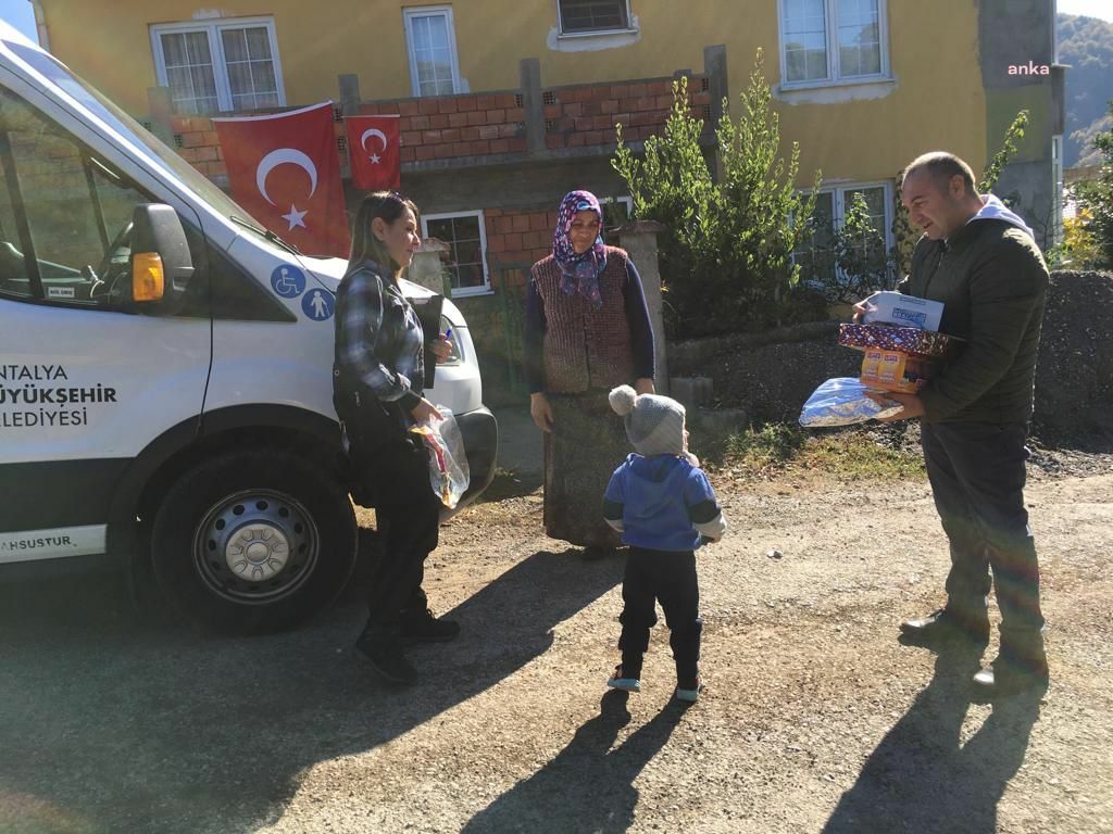 ANTALYA BÜYÜKŞEHİR, BARTIN’DA YARALARI SARMAYA ÇALIŞIYOR