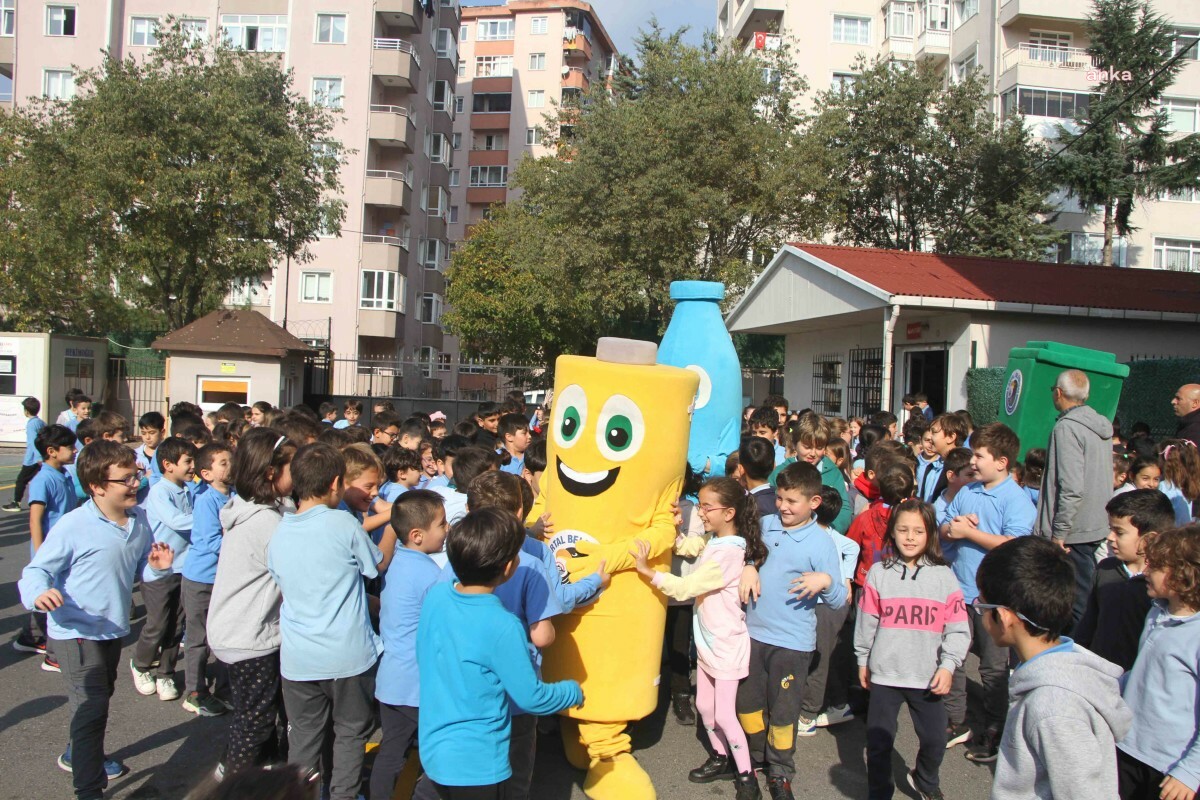 KARTAL BELEDİYESİ’NDEN 24 OKULA ATIK TOPLAMA KONTEYNERİ