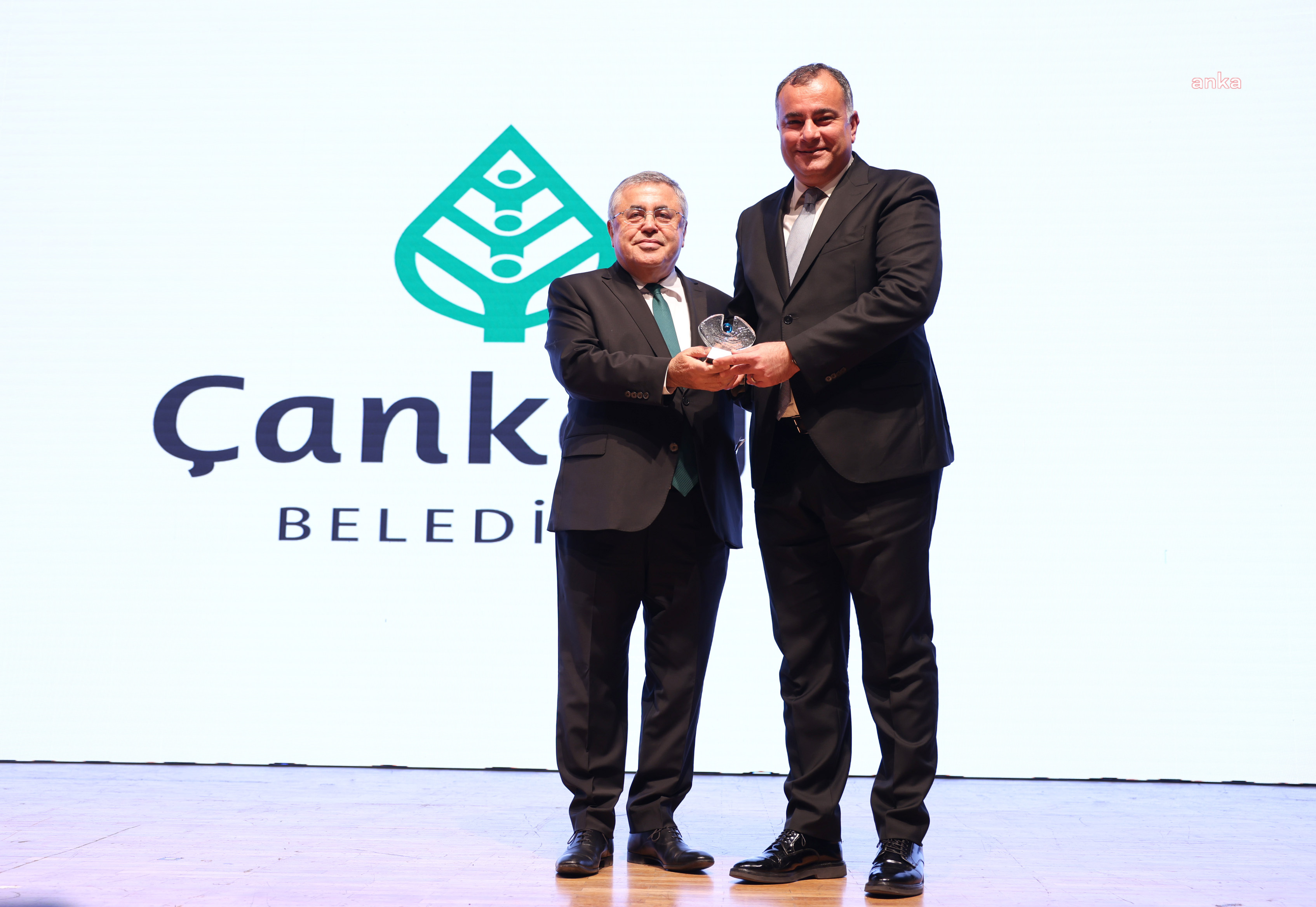 ANKARA FİLM FESTİVALİ'NDE, ALPER TAŞDELEN’E ÖDÜL