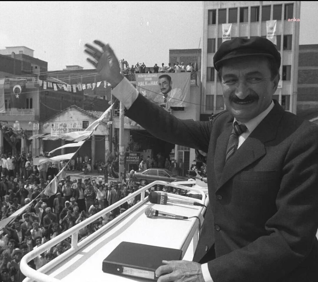 İZMİR BÜYÜKŞEHİR'DEN BÜLENT ECEVİT ÖDÜLLERİ: "ECEVİT'İN ADI VE DÜŞÜNCELERİ YAŞATILACAK"