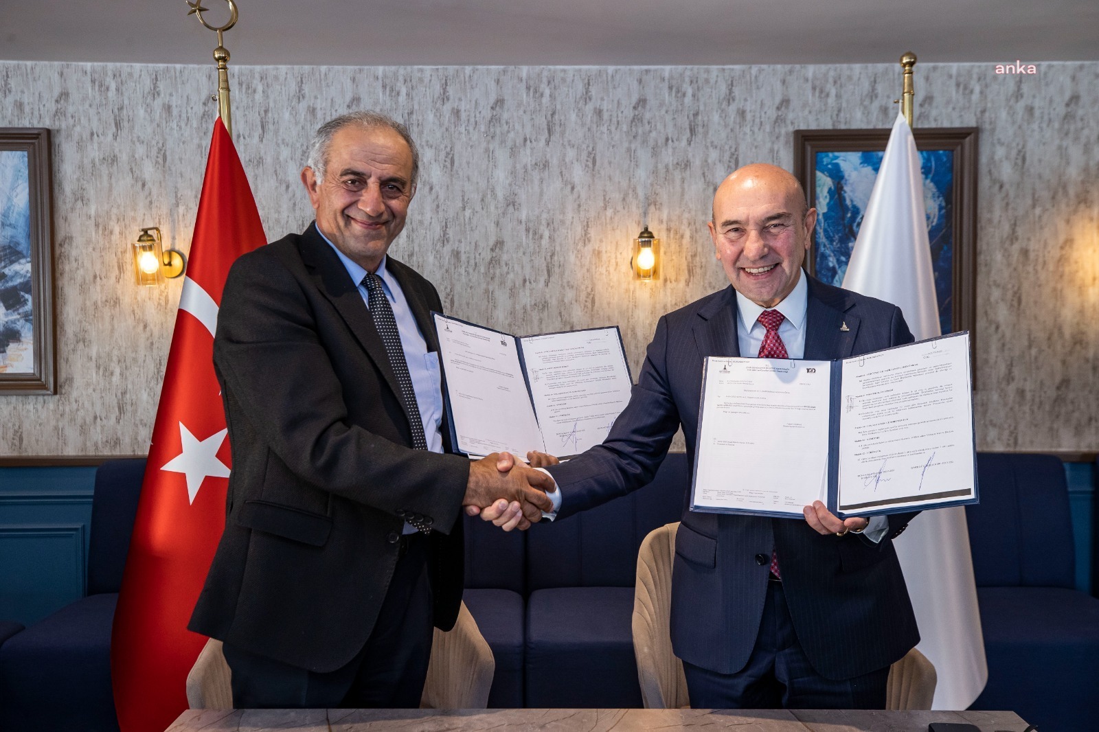 İZMİR BÜYÜKŞEHİR BELEDİYESİ İLE DÜNYA KENTİ İZMİR DERNEĞİ İŞBİRLİĞİ PROTOKOLÜ İMZALADI