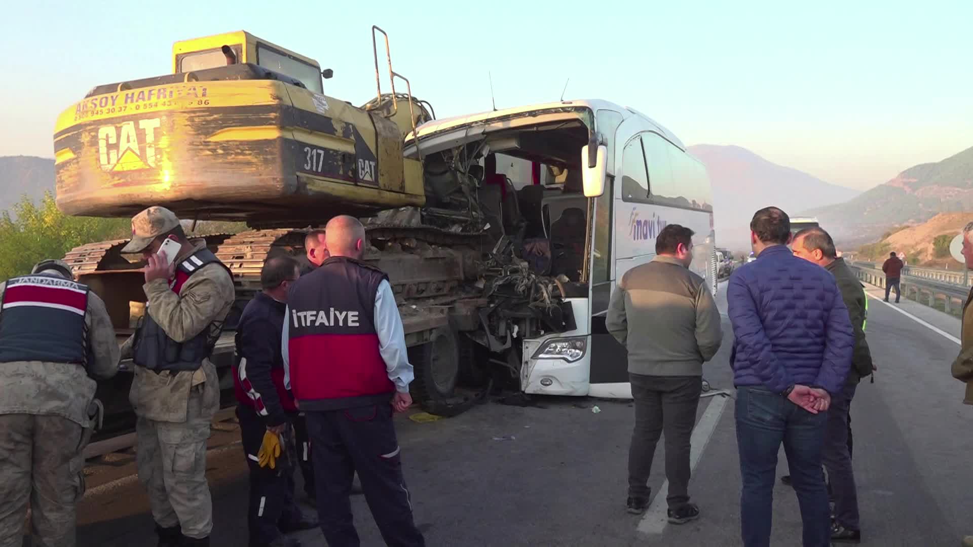 AMASYA’DA TRAFİK KAZASI: 3 ÖLÜ, 10 YARALI