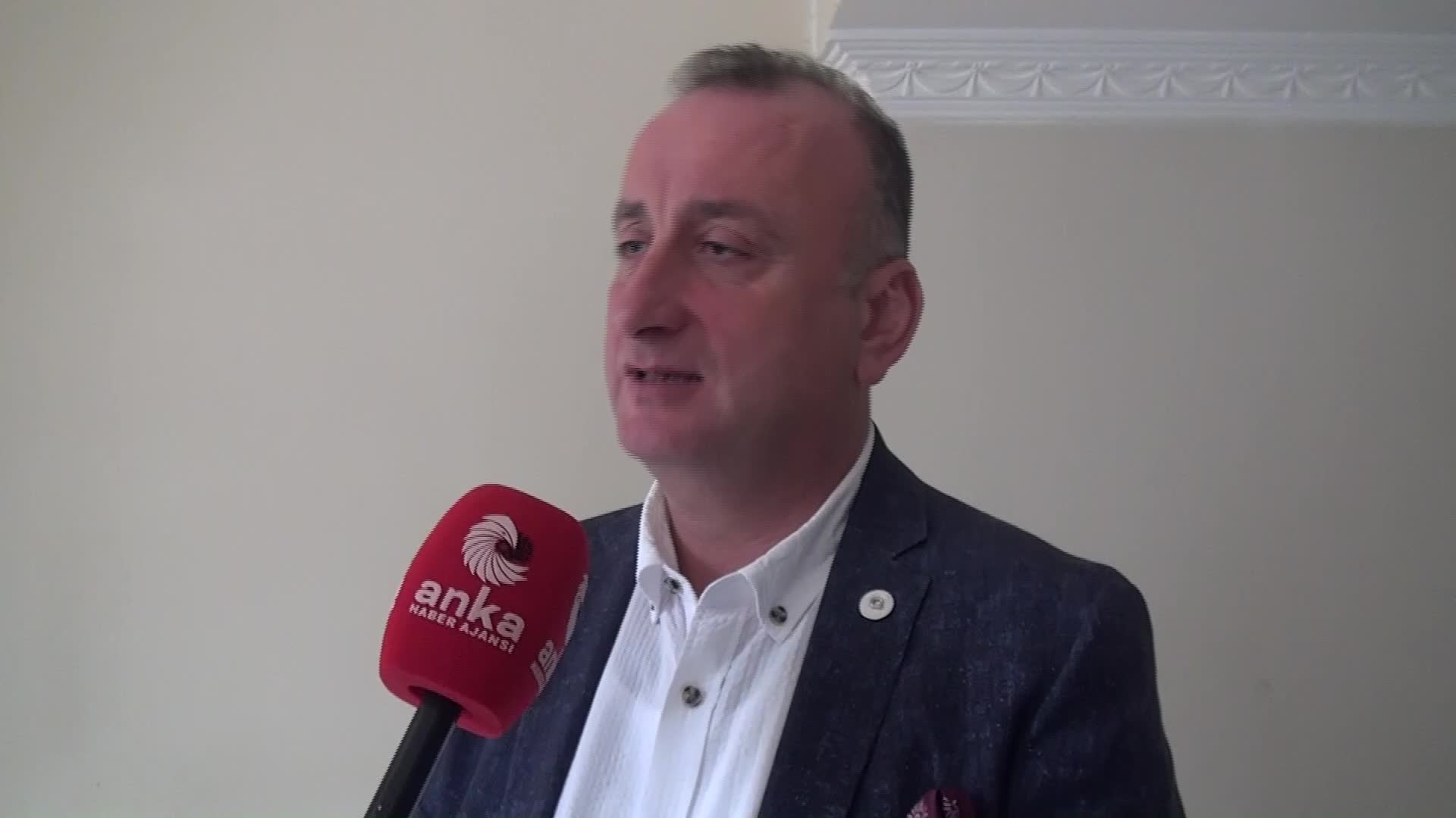 SİNOP BELEDİYE BAŞKANI BARIŞ AYHAN: KENT MEYDANI PROJESİ'NDE BİRTAKIM DÜZENLEMELER YAPACAĞIZ. BAZI YERLERDE HOŞ OLMAYAN EKSİK İMALATLAR VAR