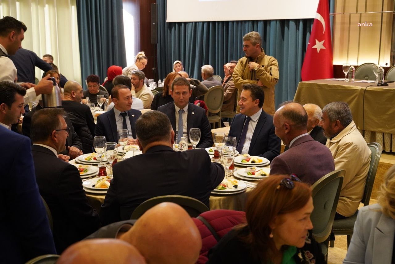 ALİ BABACAN, BERBER VE KUAFÖRLERLE BULUŞTU