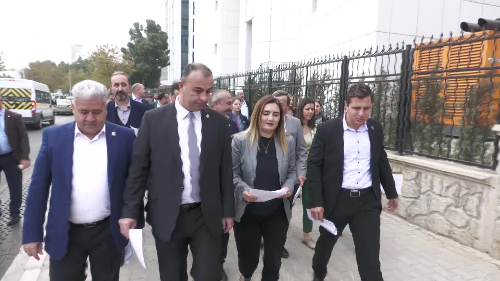 BUCA CEZAEVİ ALANI İMAR PLANINA CHP'DEN İTİRAZ. DENİZ YÜCEL: "BETONLAŞTIRILMASINA, BİRİLERİNE RANT SAĞLAMASINA İZİN VERMEYECEĞİZ"