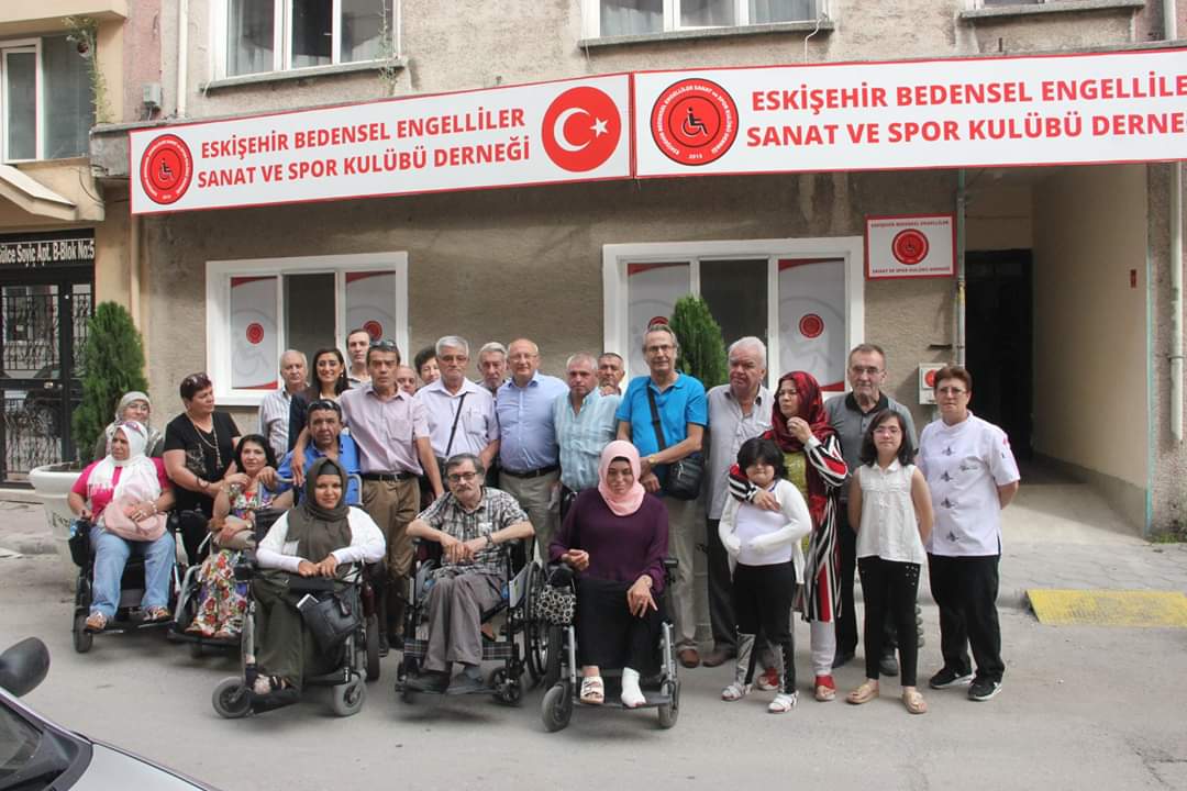 CHP'Lİ ÇAKIRÖZER: “ENGELLİNİN SEYAHAT HAKKINI ELİNDEN ALMAK AYRIMCILIKTIR”