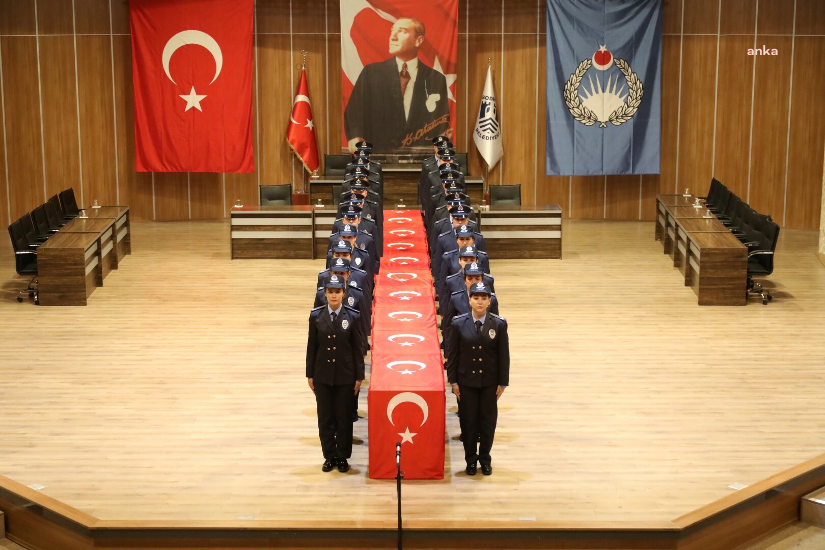 BODRUM BELEDİYESİ'NDE ADAYLIK SÜREÇLERİ TAMAMLANAN ZABITALAR YEMİN ETTİ