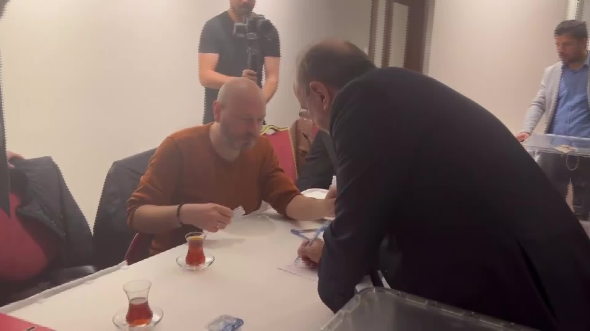 İSO’DA, MECLİS ÜYELERİ VE YENİ BAŞKANI BELİRLEMEK ÜZERE OYLAMA BAŞLADI