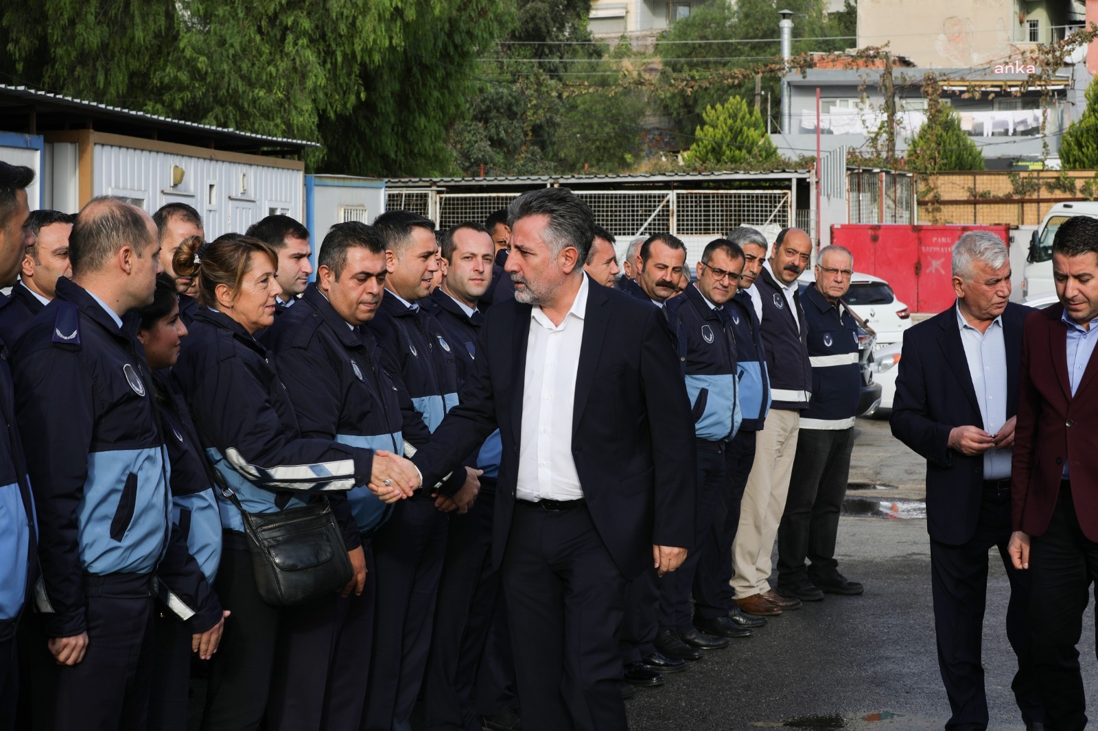 BAYRAKLI BELEDİYE BAŞKANI SANDAL’DAN ZABITAYA ZİYARET
