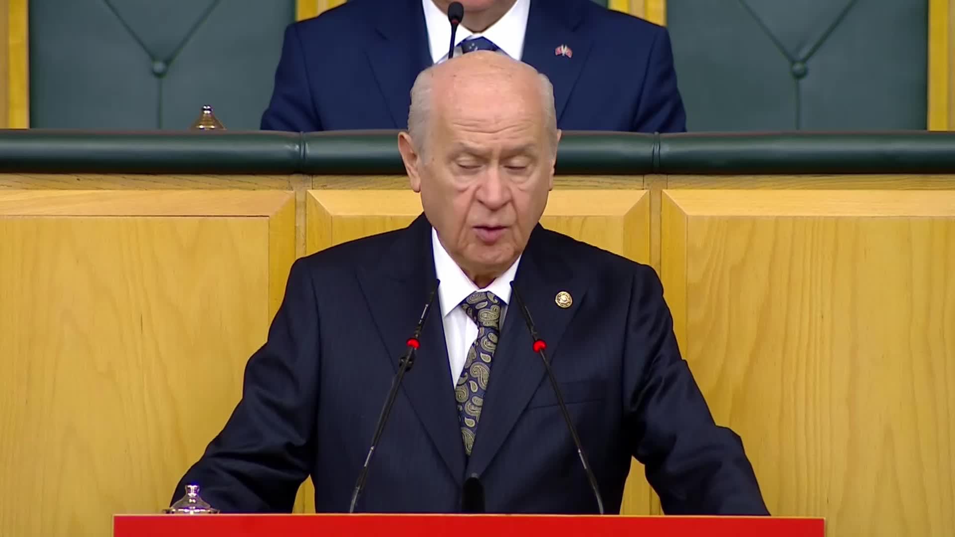 BAHÇELİ: “AK PARTİ HEYETİNİN ANAYASA DEĞİŞİKLİĞİNİ GÖRÜŞMEK AMACIYLA MECLİS’TE GRUBU BULUNAN SİYASİ PARTİLERİ ZİYARET ETMESİ DE SON DERECE DOĞAL VE DOĞRU BİR ADIMDIR”