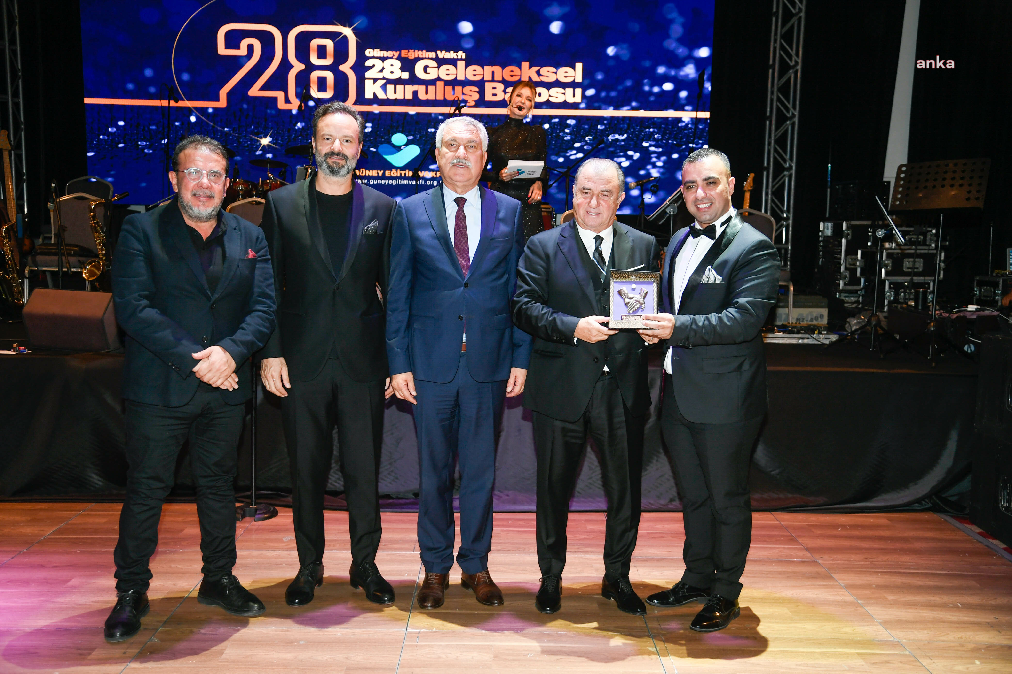 ZEYDAN KARALAR, ADANA’DA GÜNEY EĞİTİM VAKFI’NIN 28. KURULUŞ BALOSUNA KATILDI