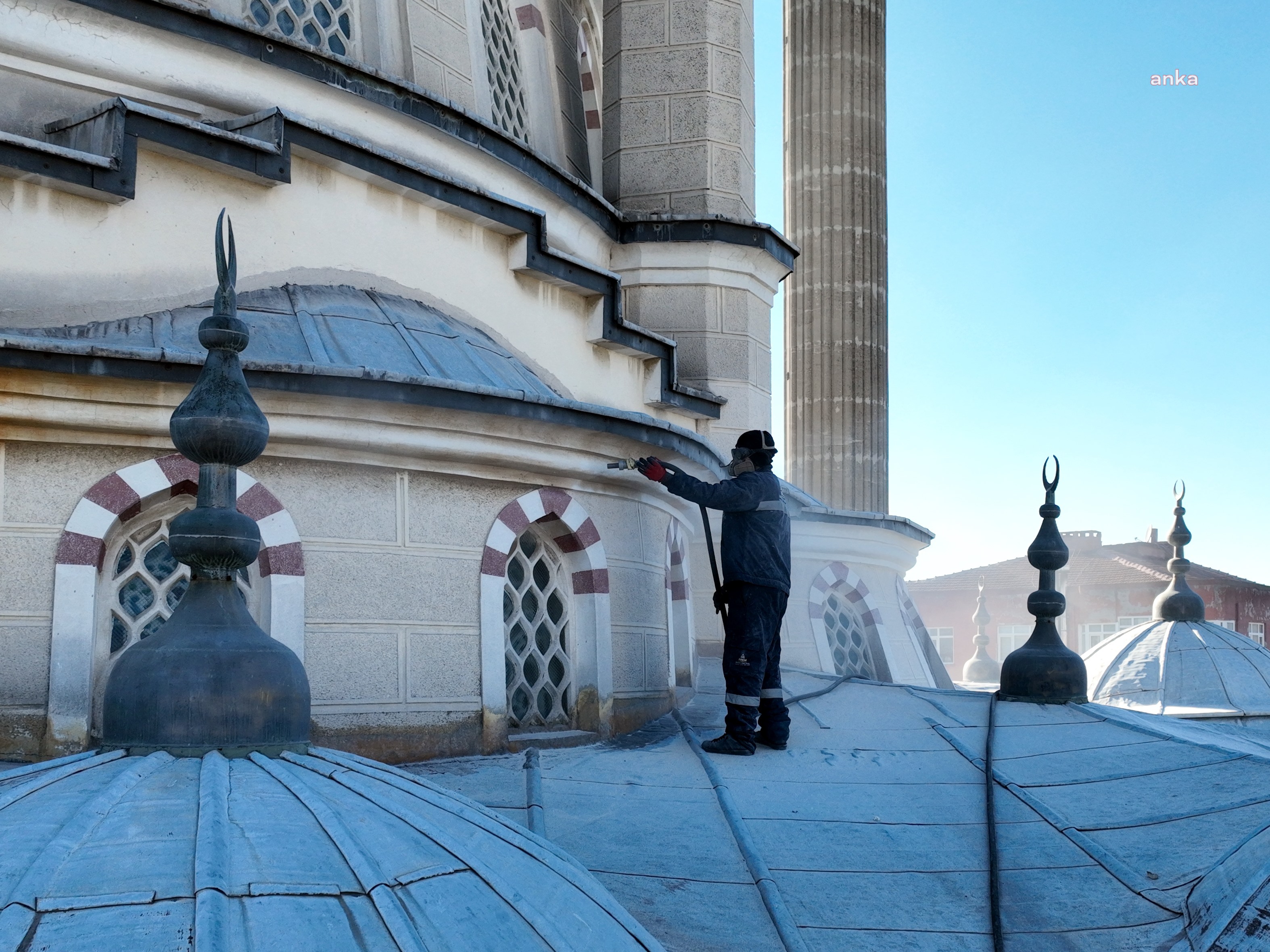 ÇERKEZKÖY BELEDİYESİ'NDEN OSMANLI CAMİİ’NDE DIŞ CEHPE TEMİZLİĞİ