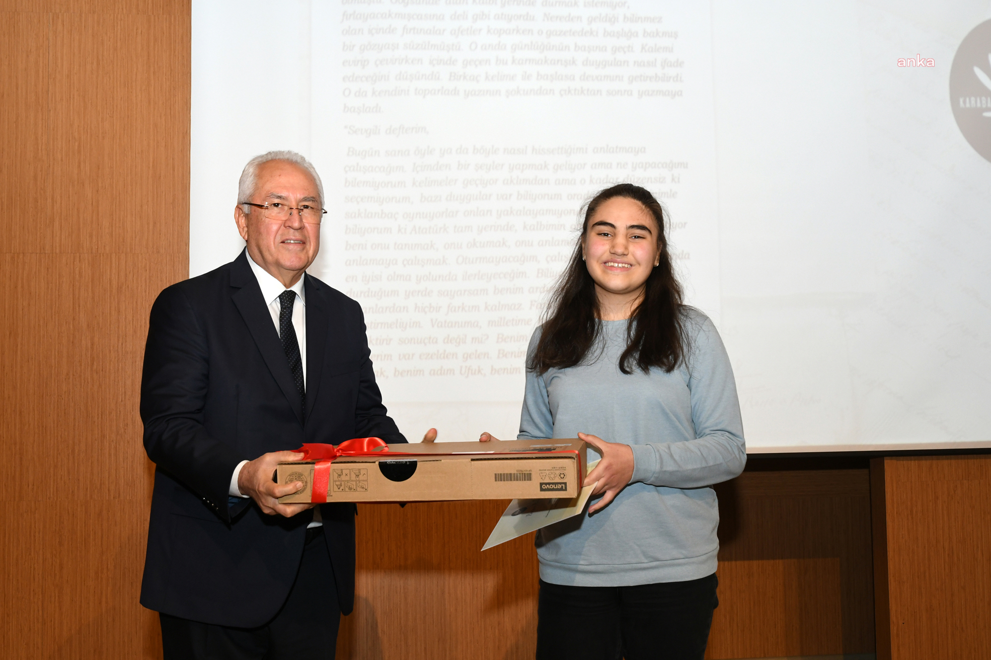 KARABAĞLAR BELEDİYESİ'NİN “ATATÜRK'TEN MEKTUP VAR!” KONULU KOMPOZİSYON YARIŞMASINDA DERECEYE GİRENLER ÖDÜLLENDİRİLDİ