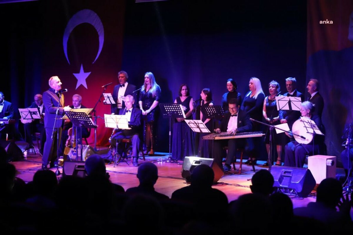 ULU ÖNDER ATATÜRK, KARTAL’DA SEVDİĞİ ŞARKILARLA ANILDI