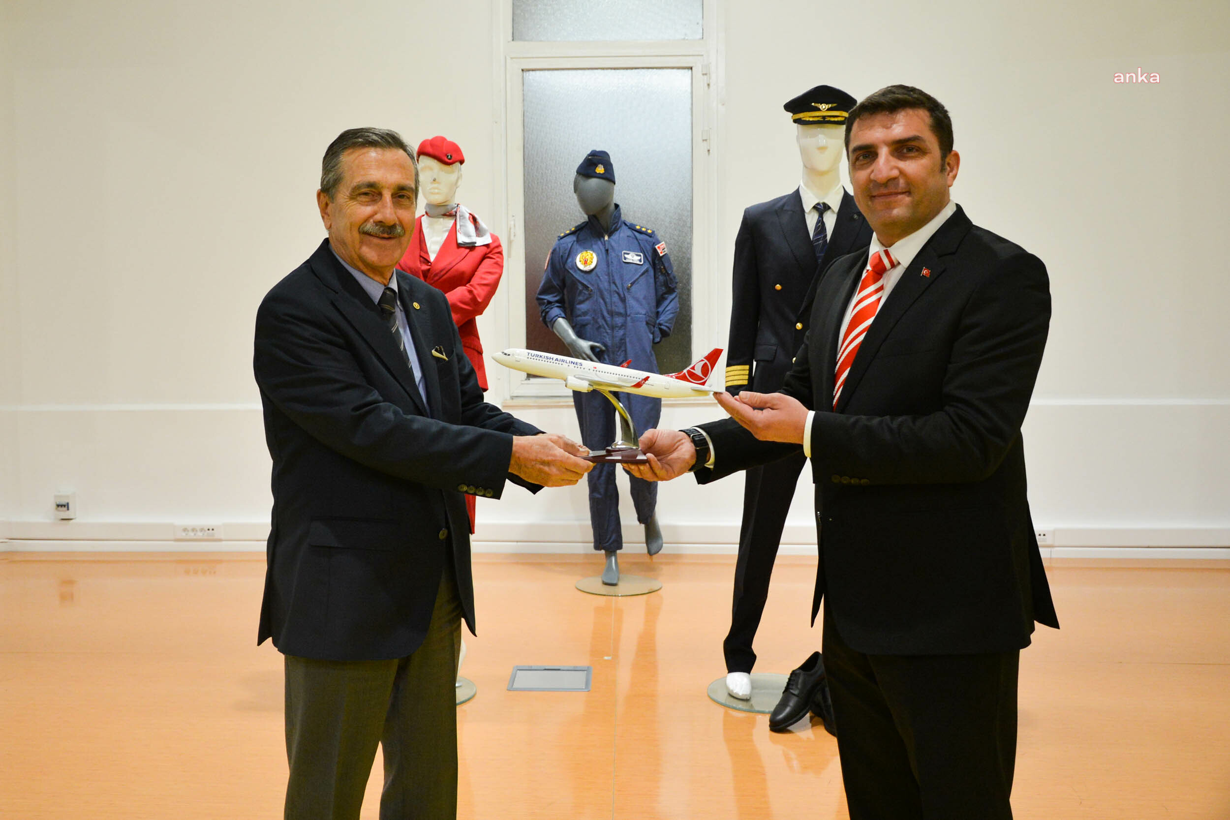 TEPEBAŞI'NDA VECİHİ HÜRKUŞ HAVACILIK VE TEKNOLOJİ PARKI’NA ANLAMLI KATKI