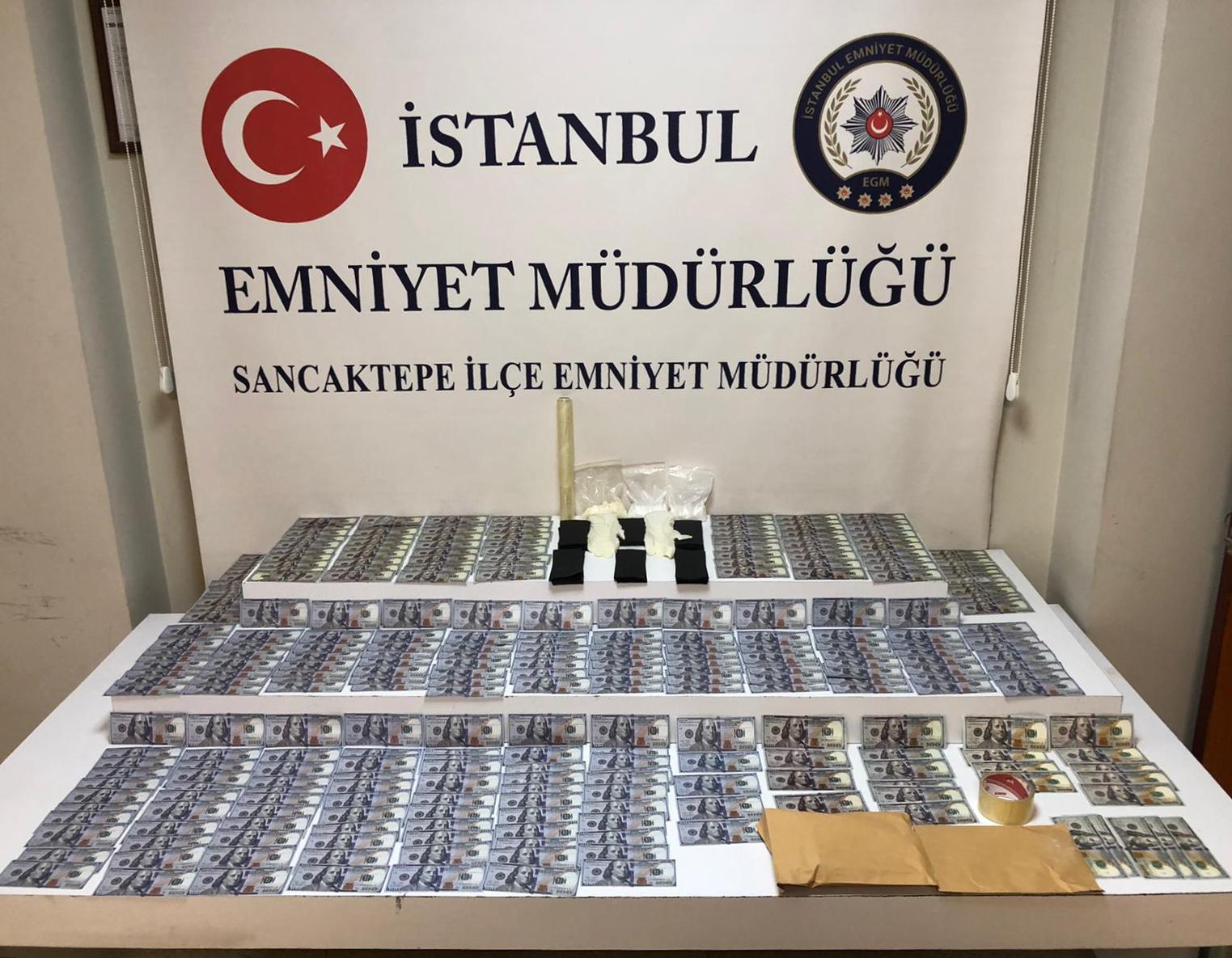 VATANDAŞI SAHTE DOLARLARLA DOLANDIRAN 2 KİŞİ TUTUKLANDI
