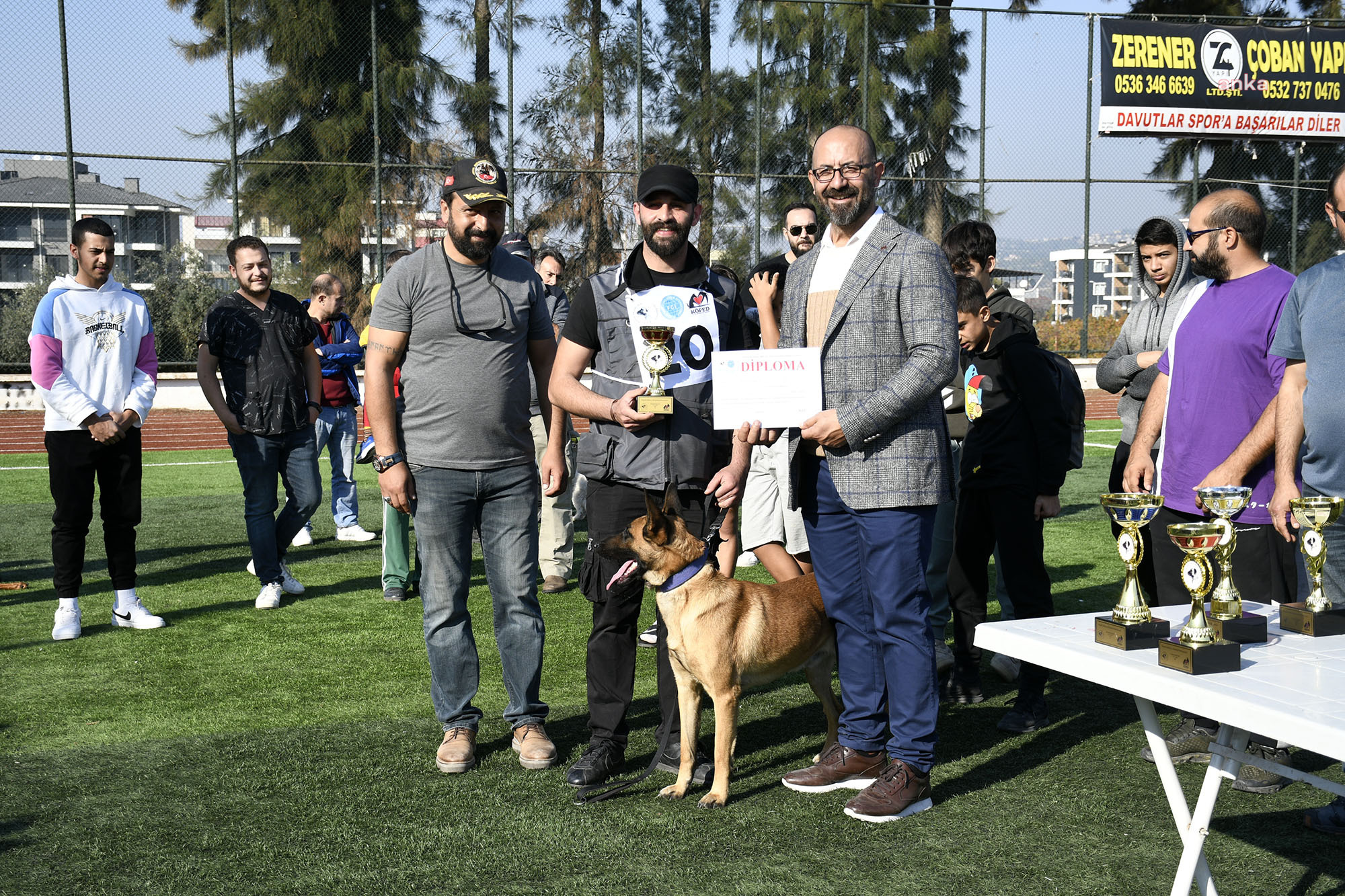 KUŞADASI GELECEĞİN ARAMA KURTARMA KÖPEKLERİNİ AĞIRLADI
