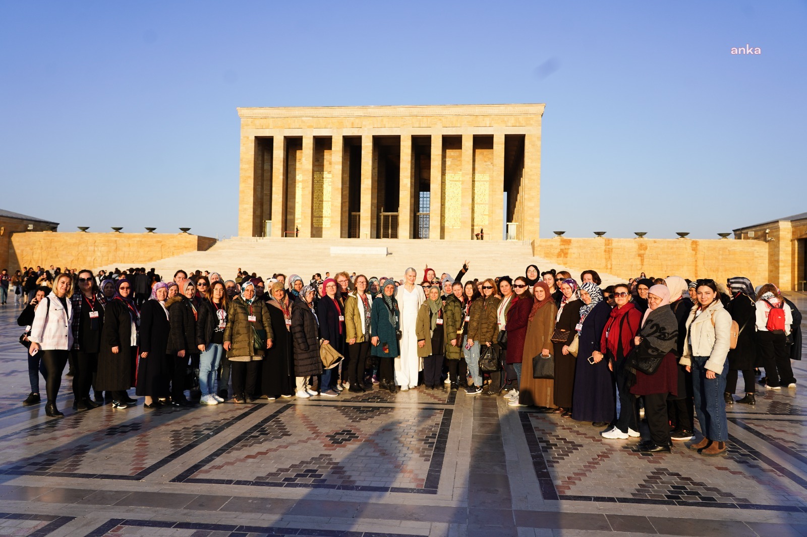 BİLECİK BELEDİYE BAŞKAN V. SUBAŞI VE KADINLAR ANITKABİR’İ ZİYARET ETTİ