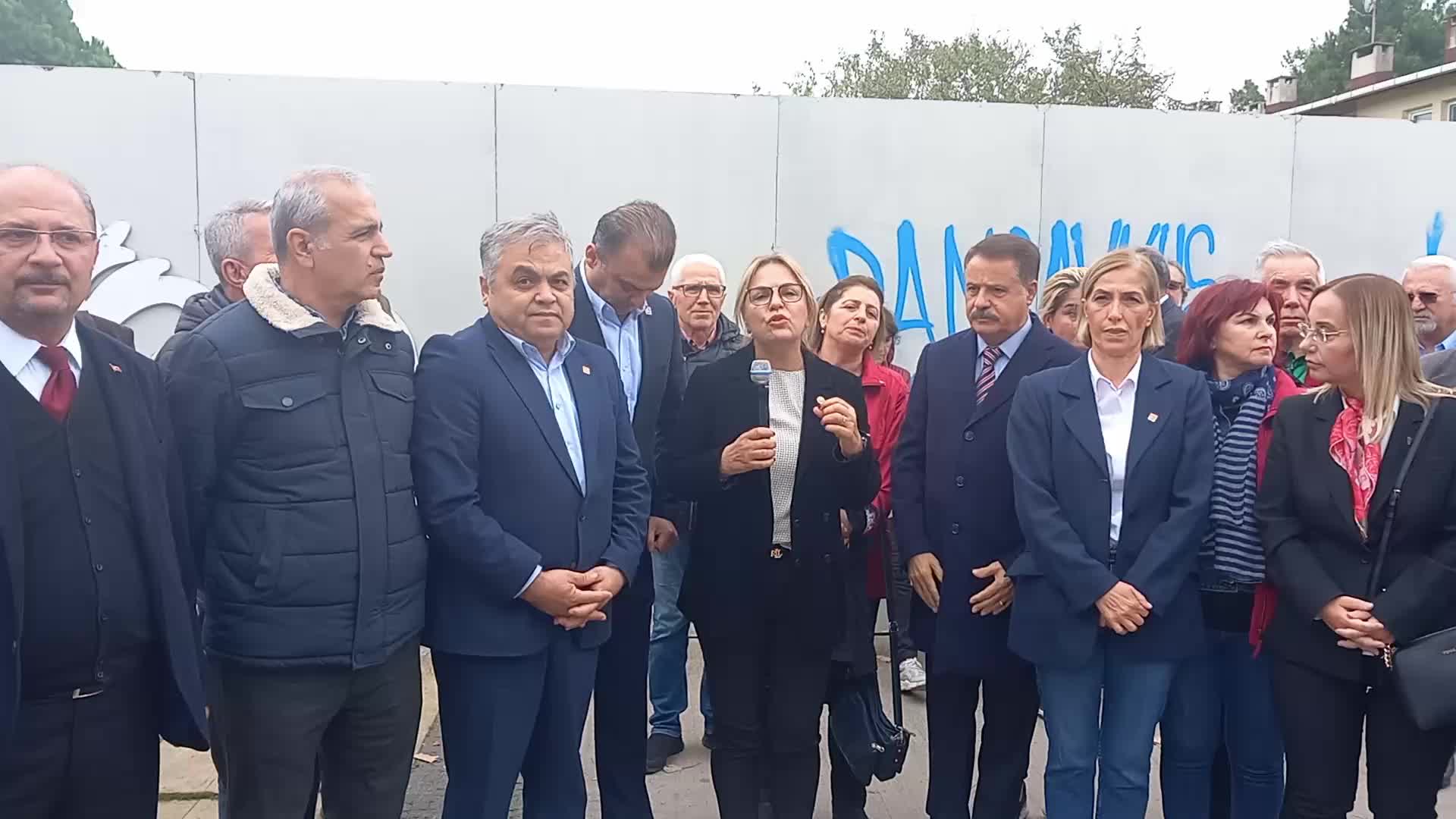 ATAKUM SAHİLİ'NDEKİ YEŞİL ALANIN İMARA AÇILMASINA TEPKİ: “TAMAMEN TALAN OPERASYONU. HEPSİNİN HESABI SORULACAK”