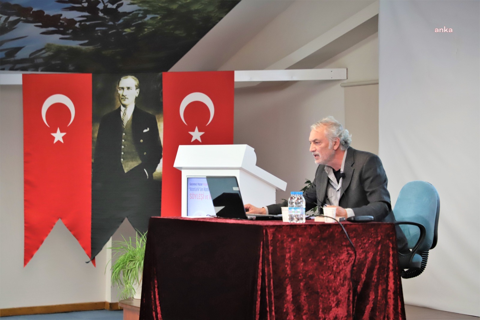 ESKİŞEHİR, ULU ÖNDER’İ YAŞAR GÖRSOY’DAN DİNLEDİ