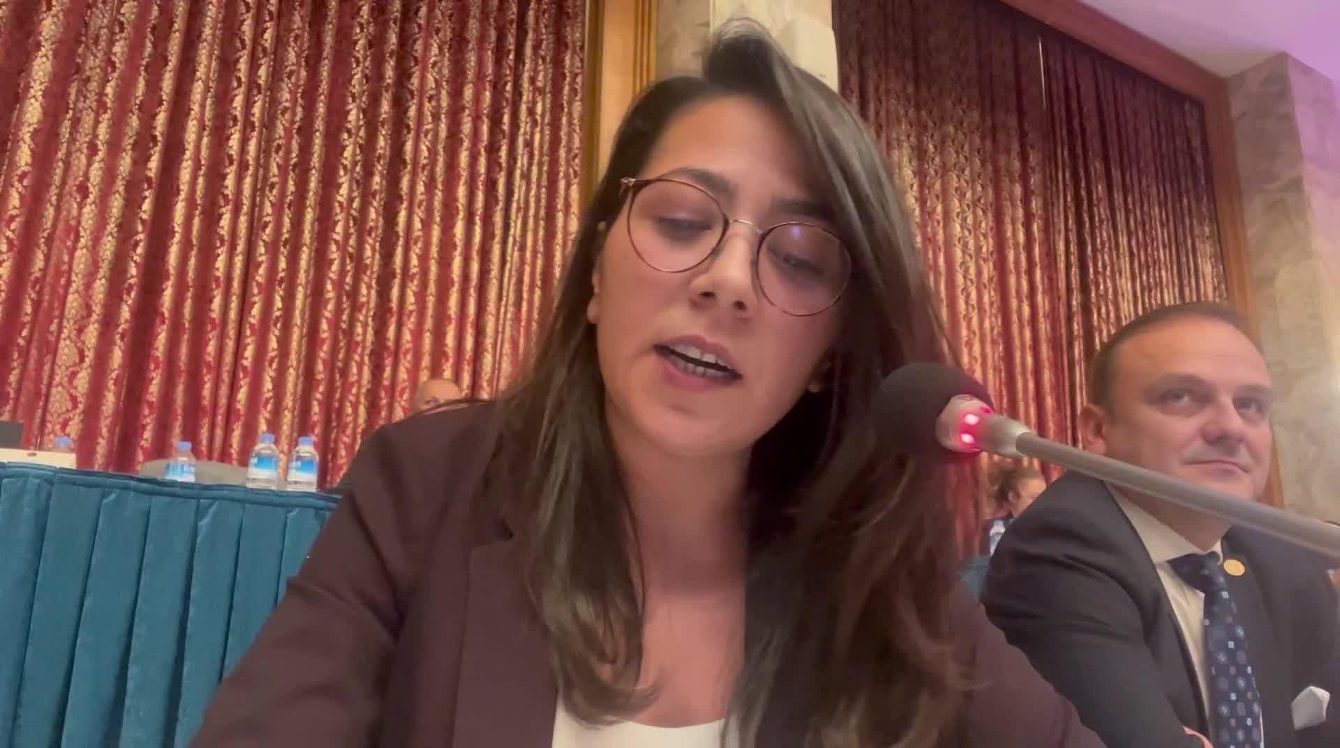 SERA KADIGİL’DEN BAKAN BOZDAĞ’A: “ATADIĞINIZ HAKİM-SAVCILARIN YÜZDE 40’I FETÖ’DEN İHRAÇ EDİLMİŞ BİR BAKANSINIZ. SİZİN YERİNİZ BAKAN SANDALYESİ DEĞİL, SANIK SANDALYESİ”