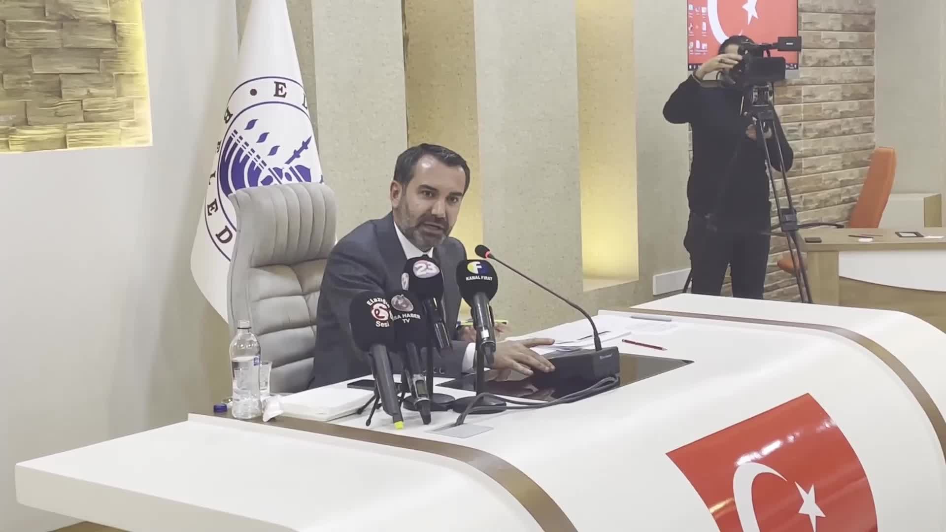 ELAZIĞ BELEDİYE MECLİSİ’NDE "MHP MİTİNGİ ÖNCESİNDE ASILAN AFİŞLER" TARTIŞMASI