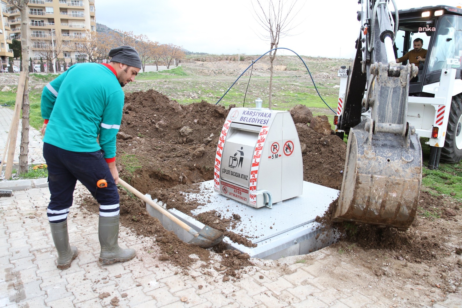 KARŞIYAKA’DA YERALTI KONTEYNER SAYISI ARTIYOR