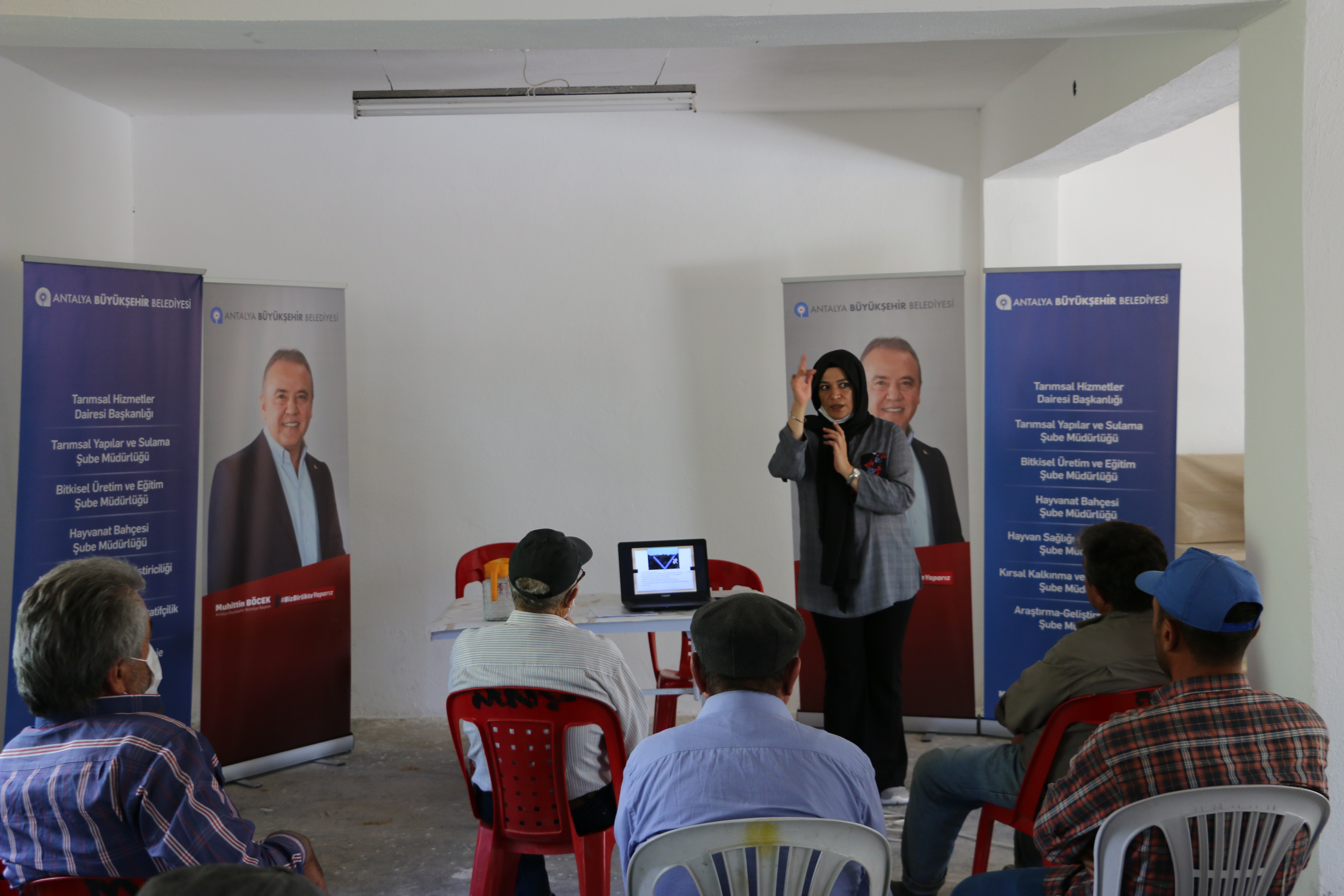 ANTALYA BÜYÜKŞEHİR'İN ÇİFTÇİ EĞİTİMLERİ DEVAM EDİYOR