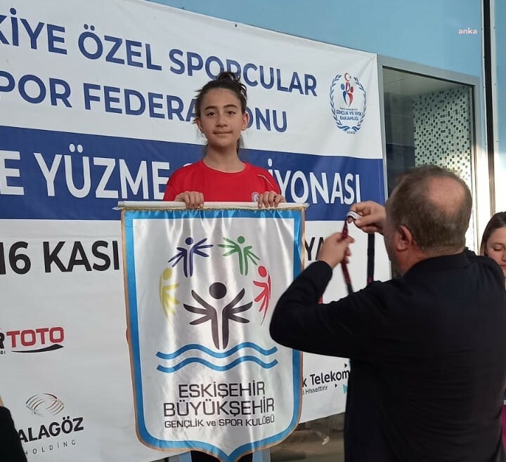 EBB'NİN ÖZEL SPORCULARI KENTE MADALYALARLA DÖNÜYOR