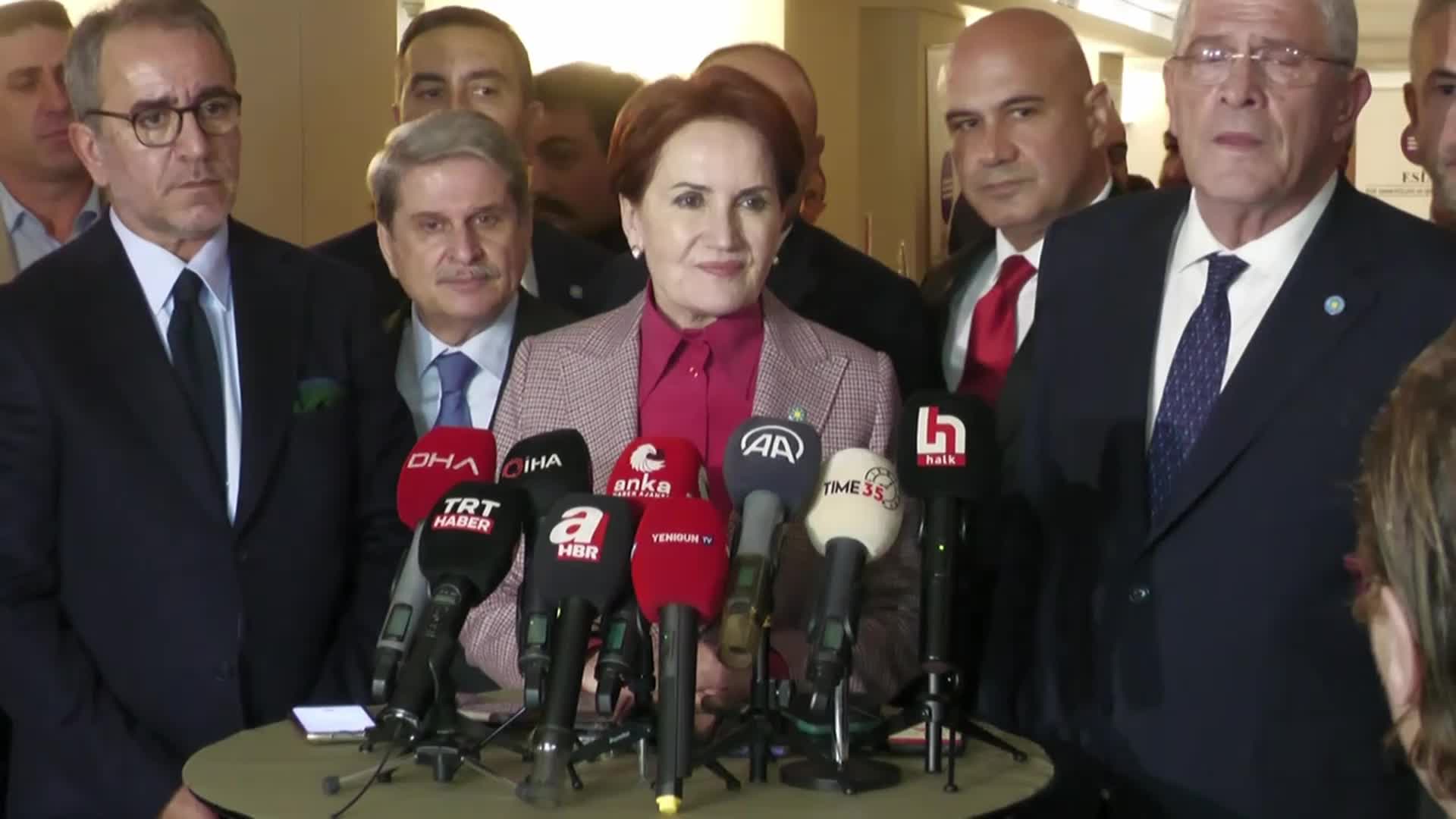 AKŞENER’DEN ERDOĞAN’A YANIT: “MİLLETİMİZİN GELECEĞİNİN HEBA EDİLDİĞİ, ORTAYA SÜRÜLDÜĞÜ BİR KUMAR MASASINDA HİÇ OLMADIK. BUNDAN SONRA DA OLMAYIZ”