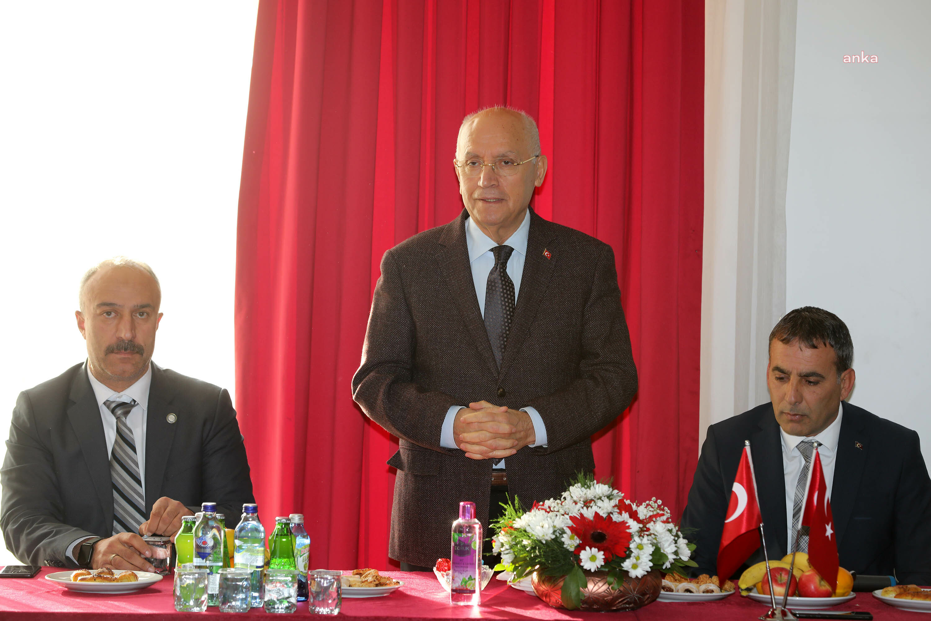 YENİMAHALLE BELEDİYE BAŞKANI YAŞAR, MERMERCİ ESNAFIYLA BULUŞTU