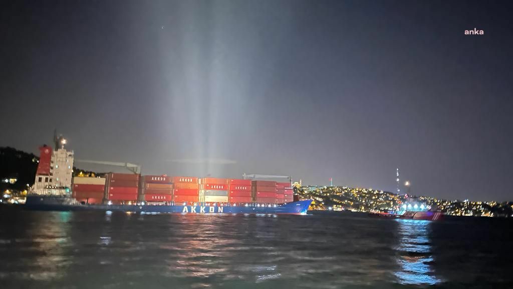 İSTANBUL BOĞAZI’NDA GEMİ TRAFİĞİ GEÇİCİ OLARAK ASKIYA ALINDI