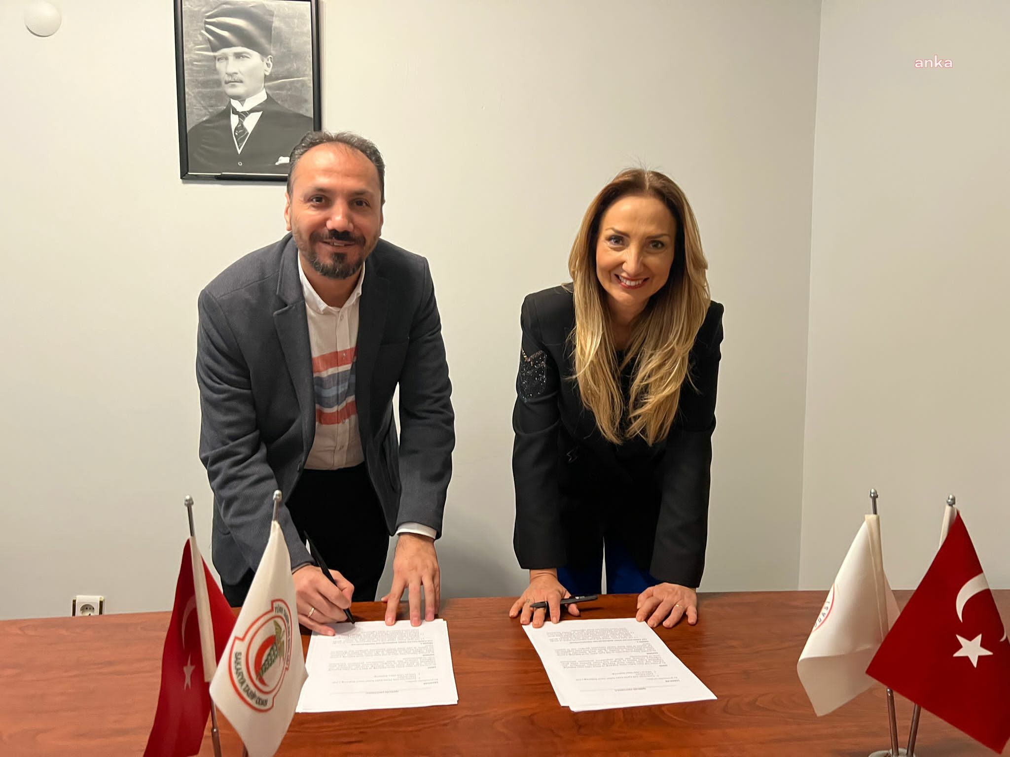 CHP KADIN KOLLARI İLE SAKARYA TABİP ODASI ARASINDA "YAŞAMHAK PROTOKOLÜ" İMZALANDI