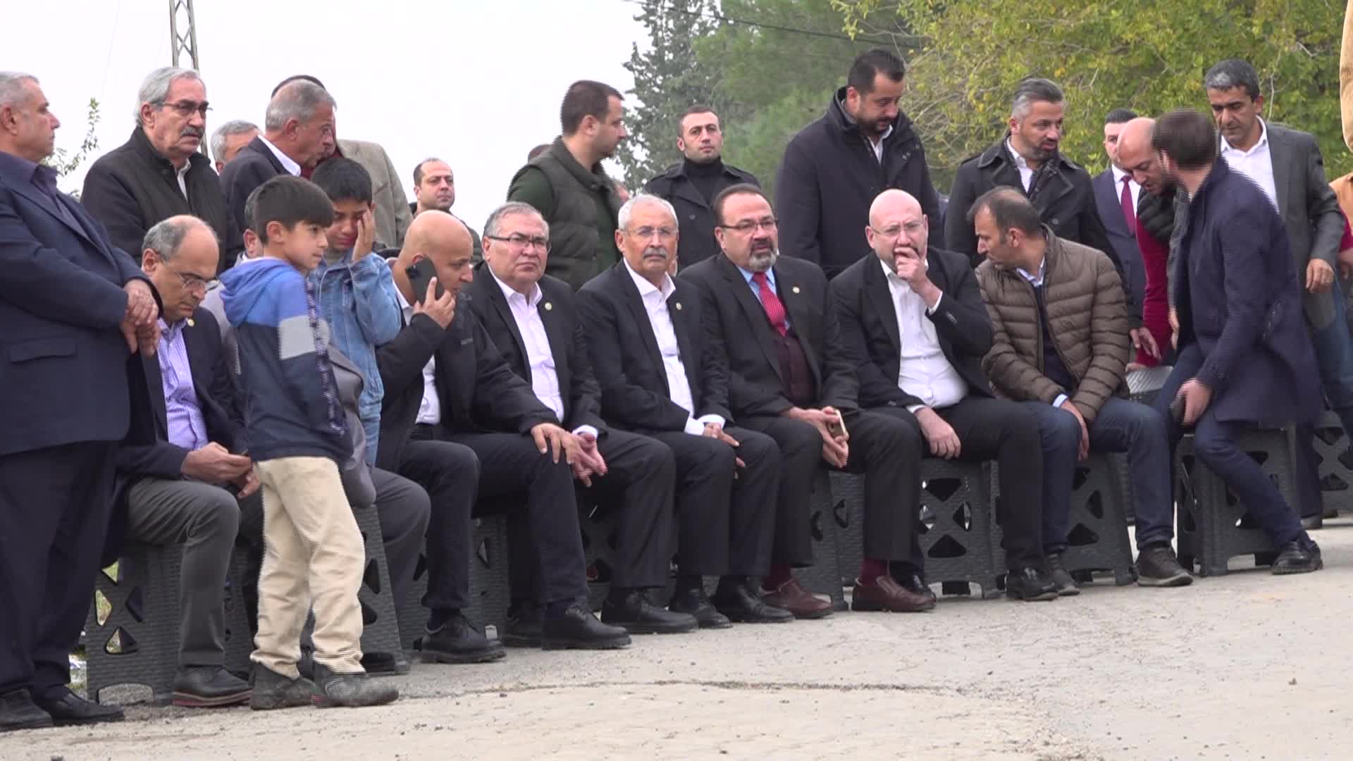 KARKAMIŞ’TAKİ ROKET SALDIRISINDA YAŞAMINI YİTİREN 5 YAŞINDAKİ HASAN KARATAŞ, SON YOLCULUĞUNA UĞURLANDI