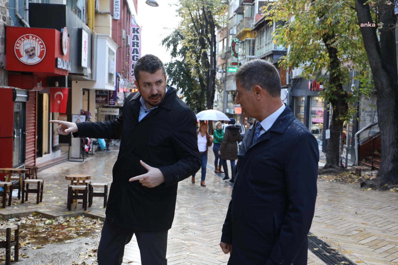 İZMİT BELEDİYE BAŞKAN YARDIMCISI TORUN, FETHİYE CADDESİ’NDEKİ ÇALIŞMALARI YERİNDE İNCELEDİ