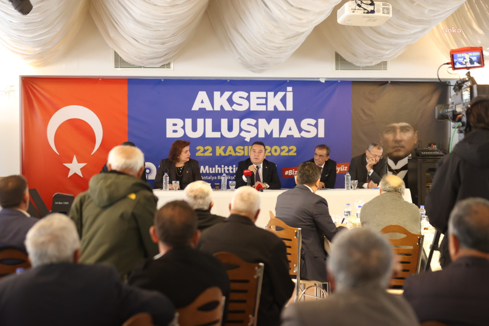 ANTALYA BÜYÜKŞEHİR BELEDİYE BAŞKANI MUHİTTİN BÖCEK AKSEKİ’DE MUHTARLARI DİNLEDİ